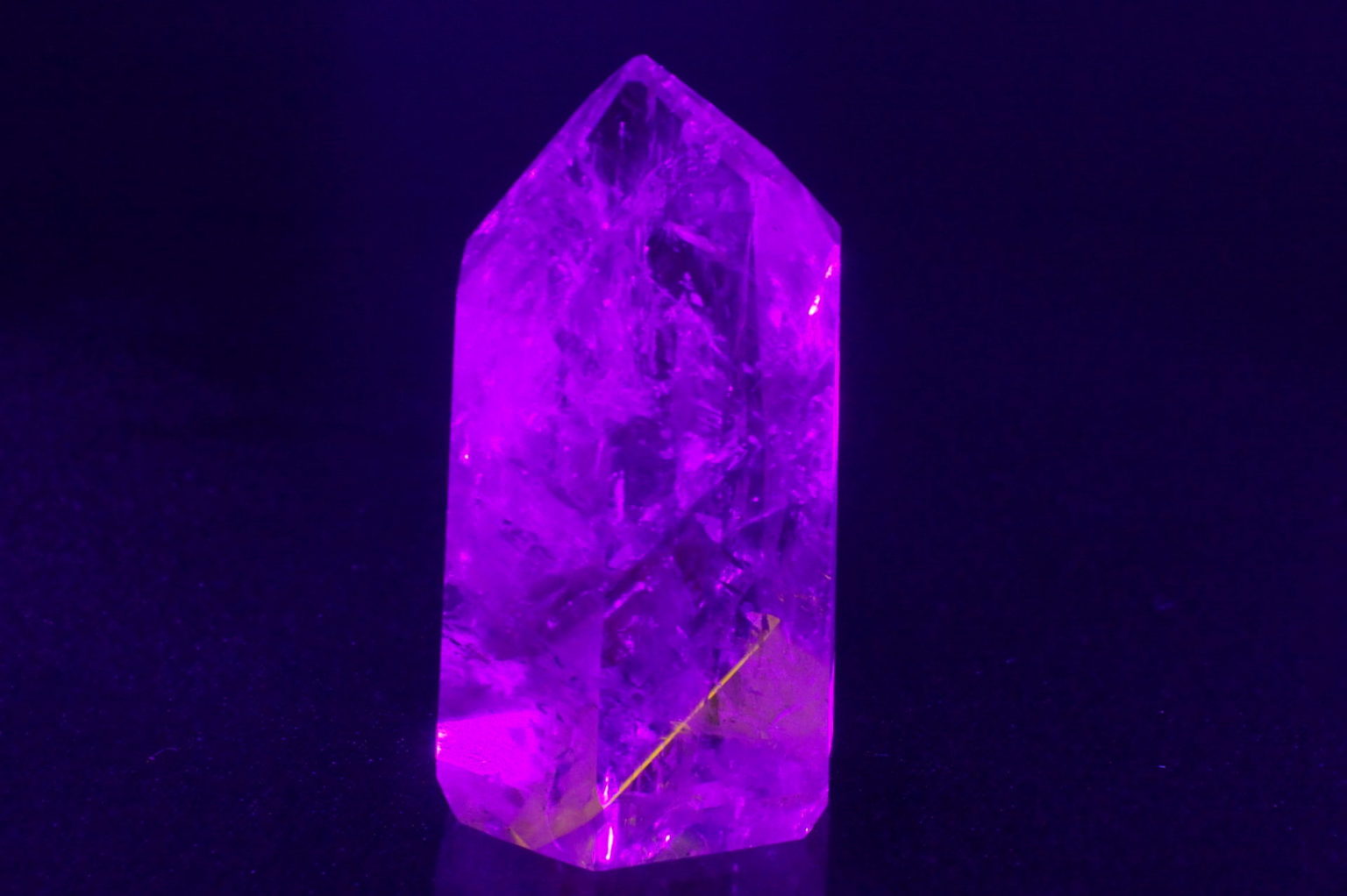 pink-phantom-amethyst-point01
