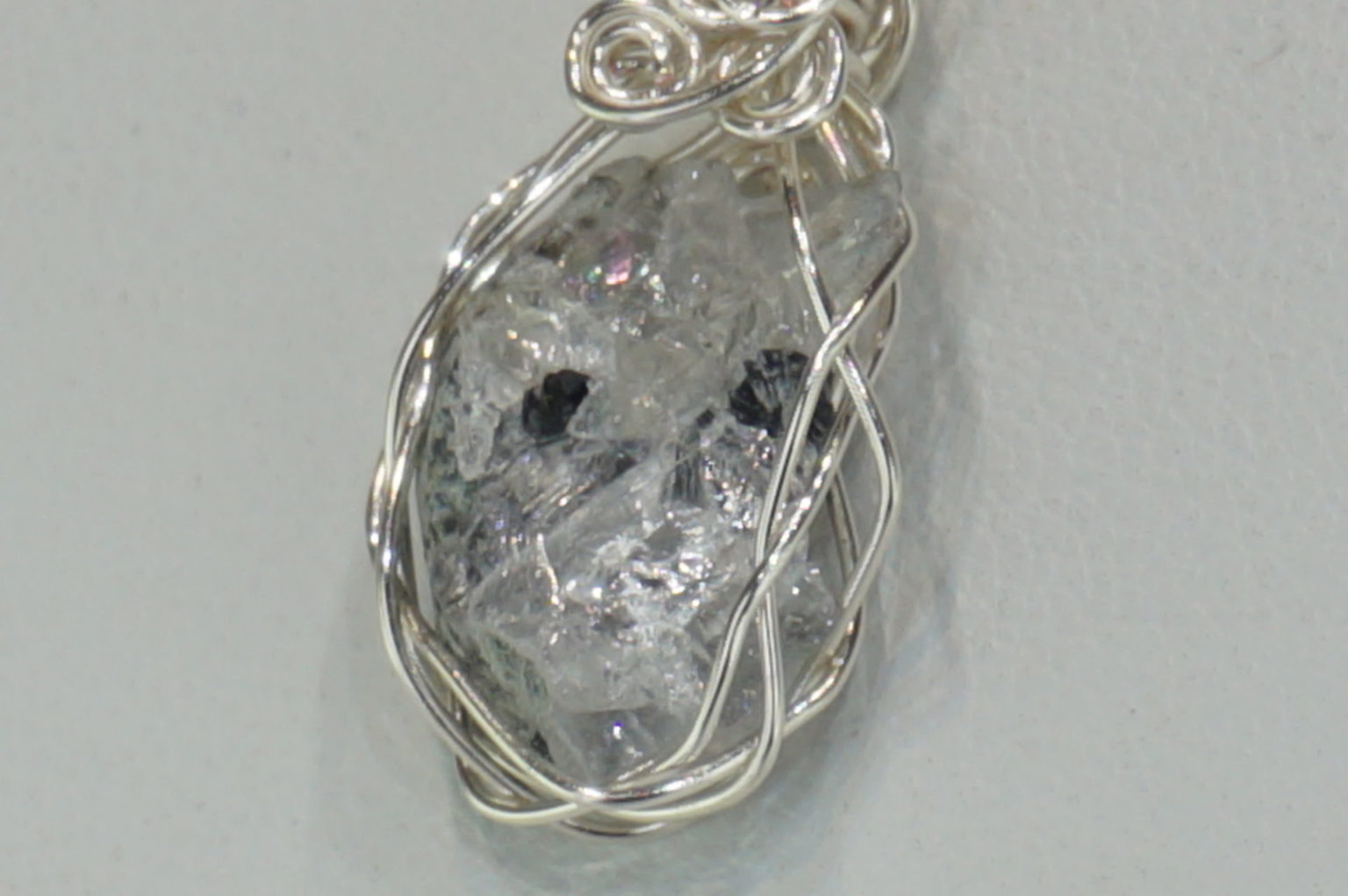 russian-phenakite-wirependant18