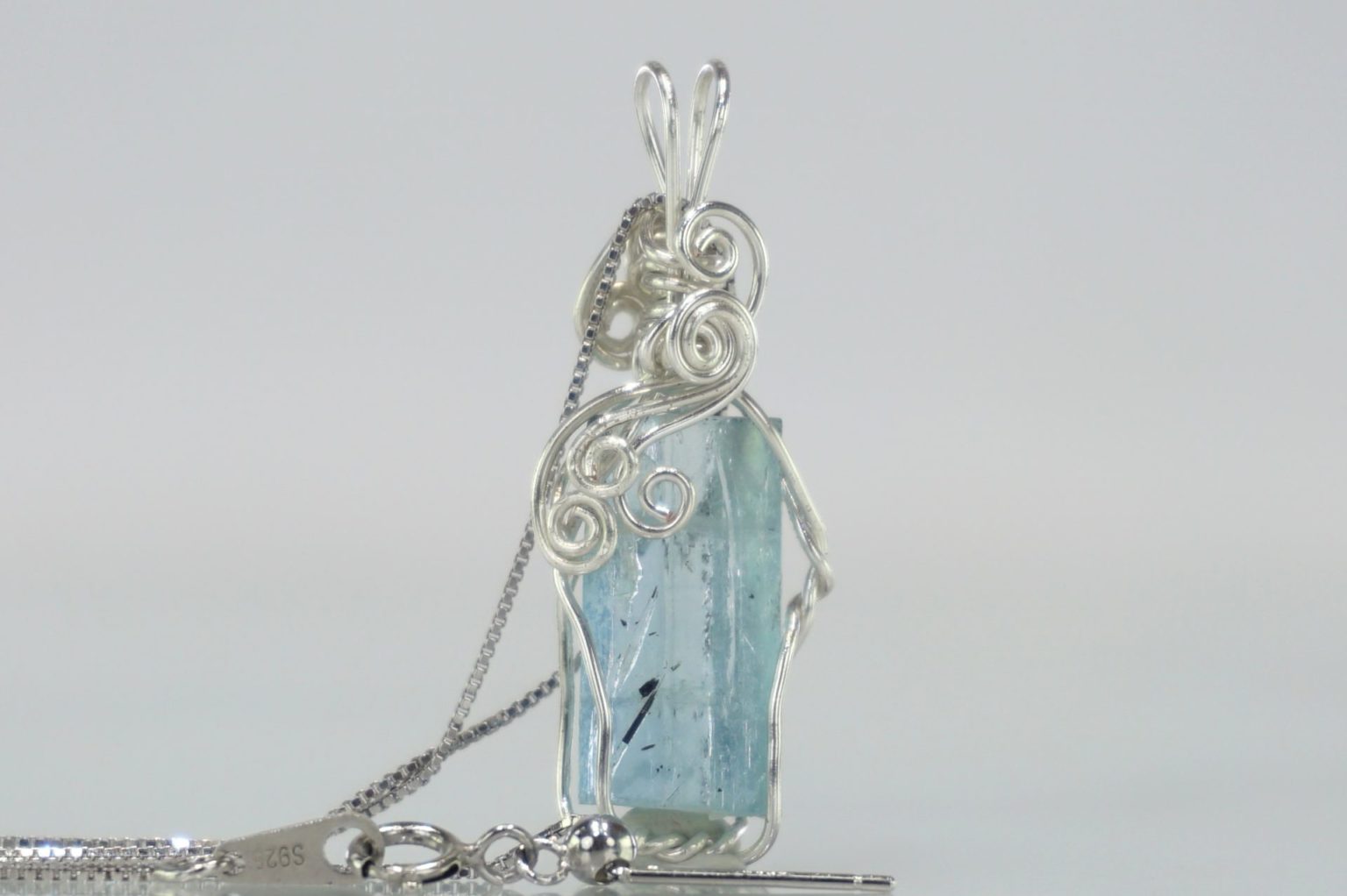 aquamarine-wire jem03