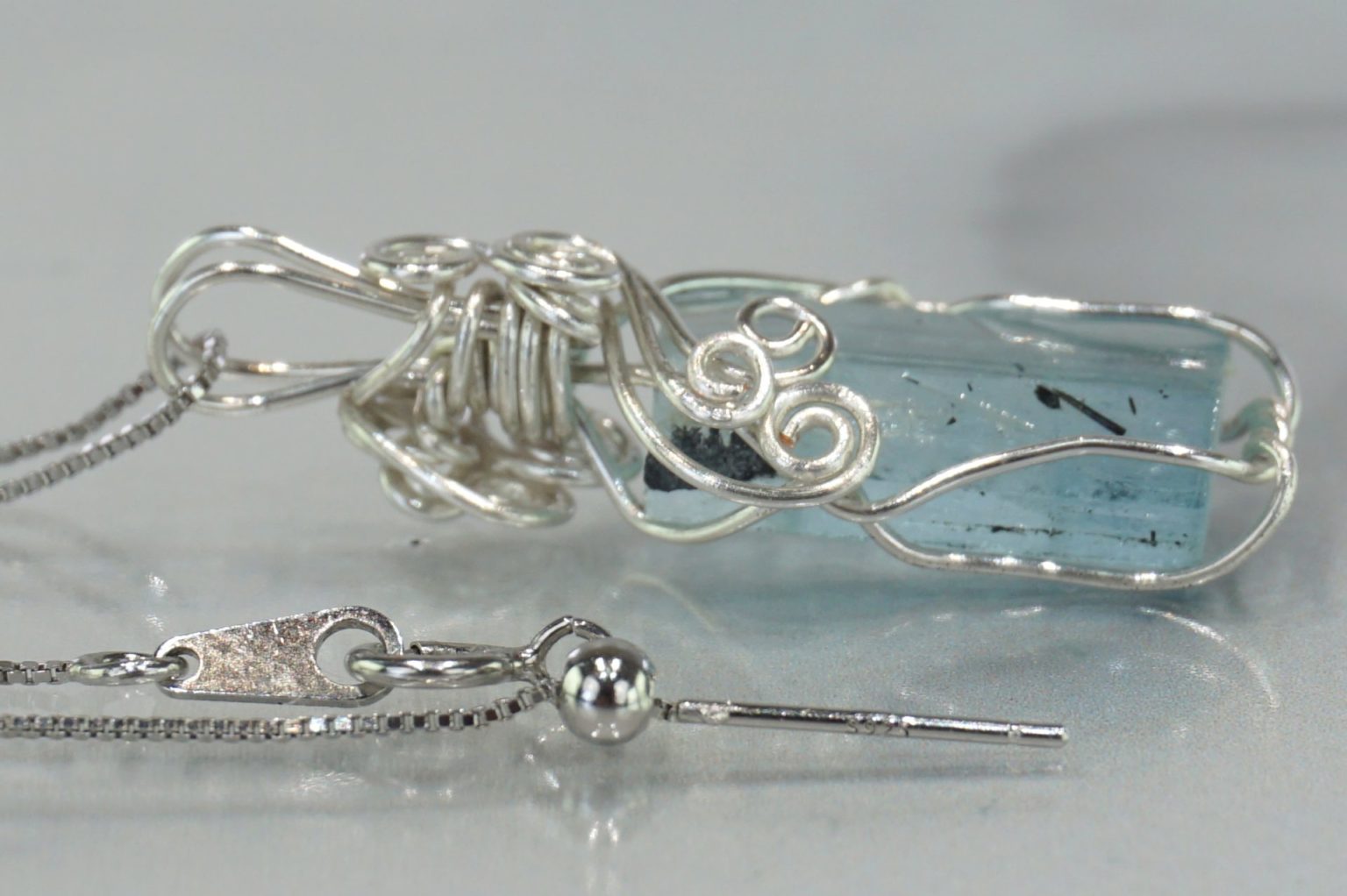 aquamarine-wire jem03