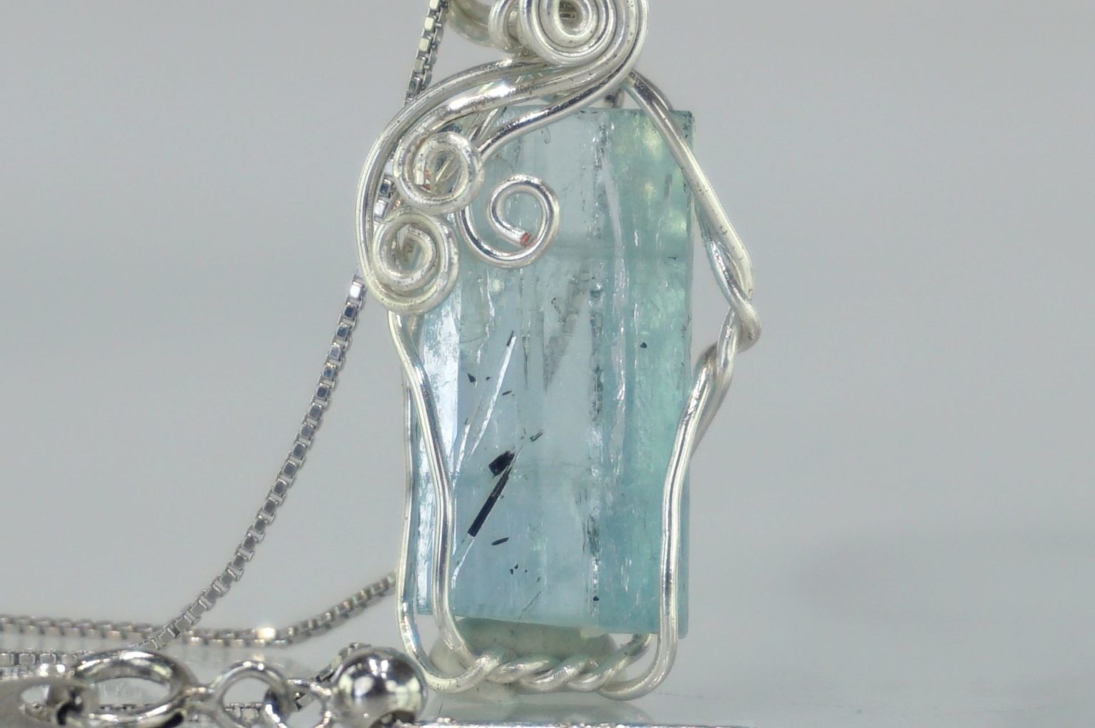 aquamarine-wire jem03