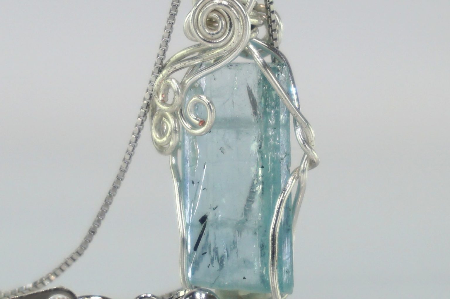 aquamarine-wire jem03