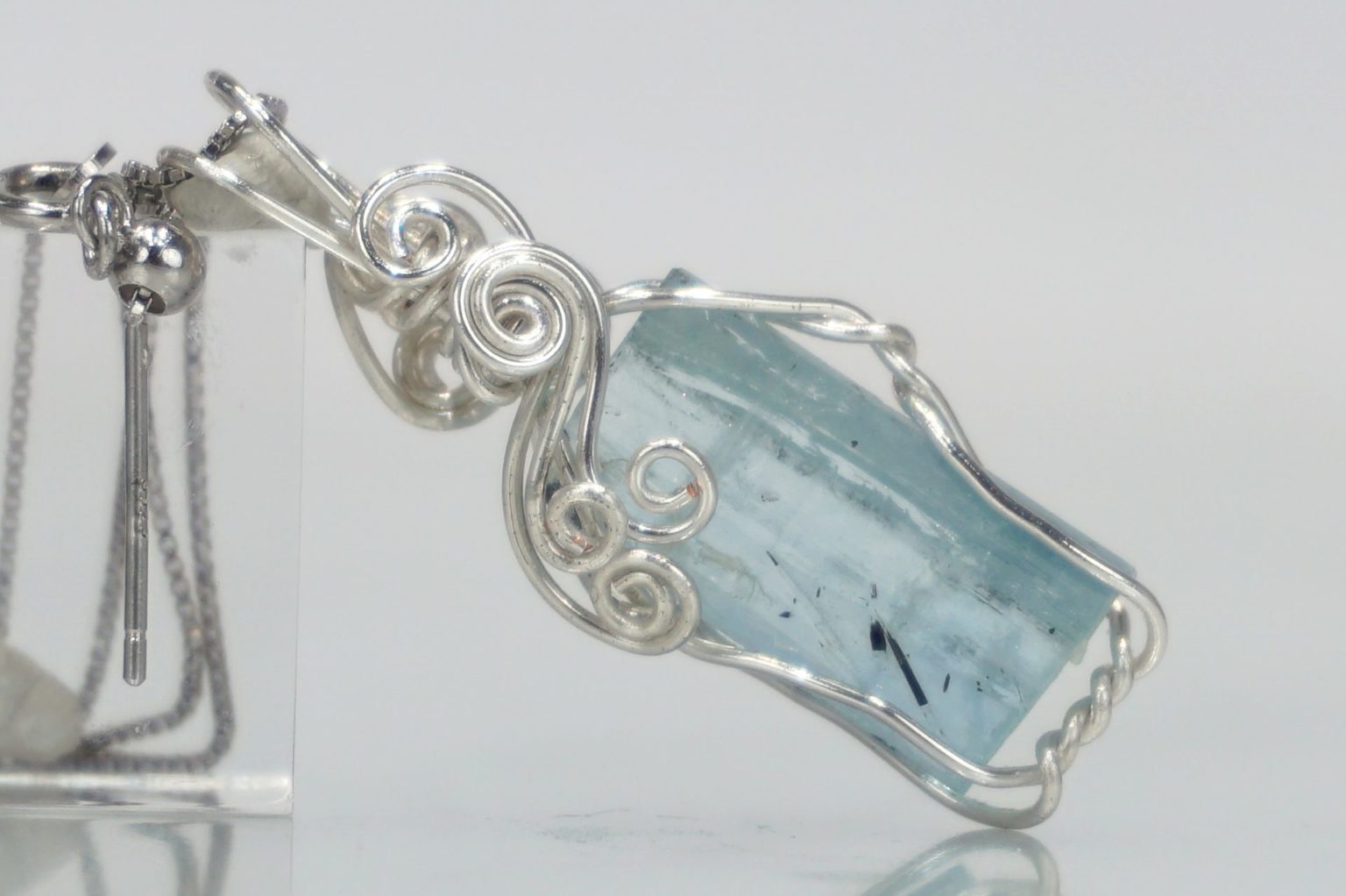 aquamarine-wire jem03