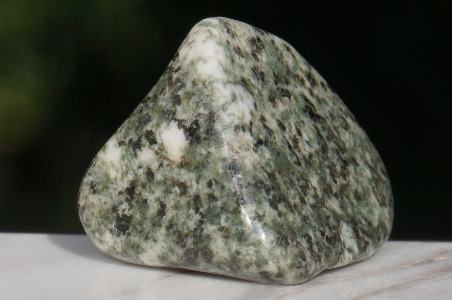 preselibluestone-polish02