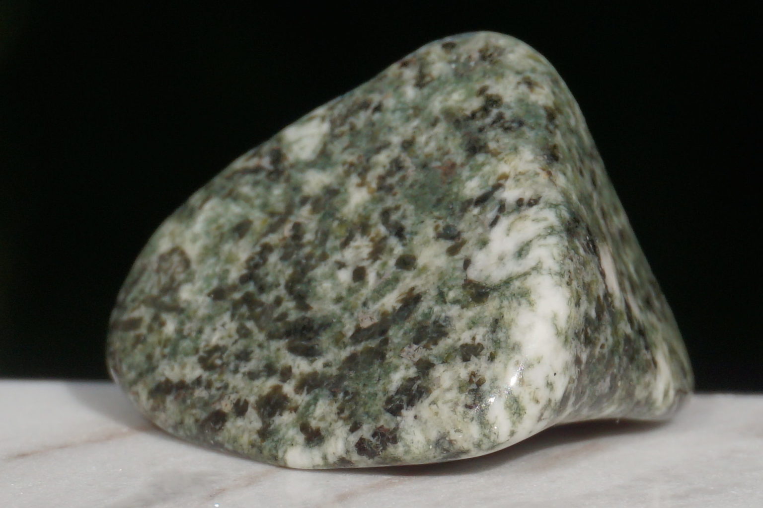 preselibluestone-polish02