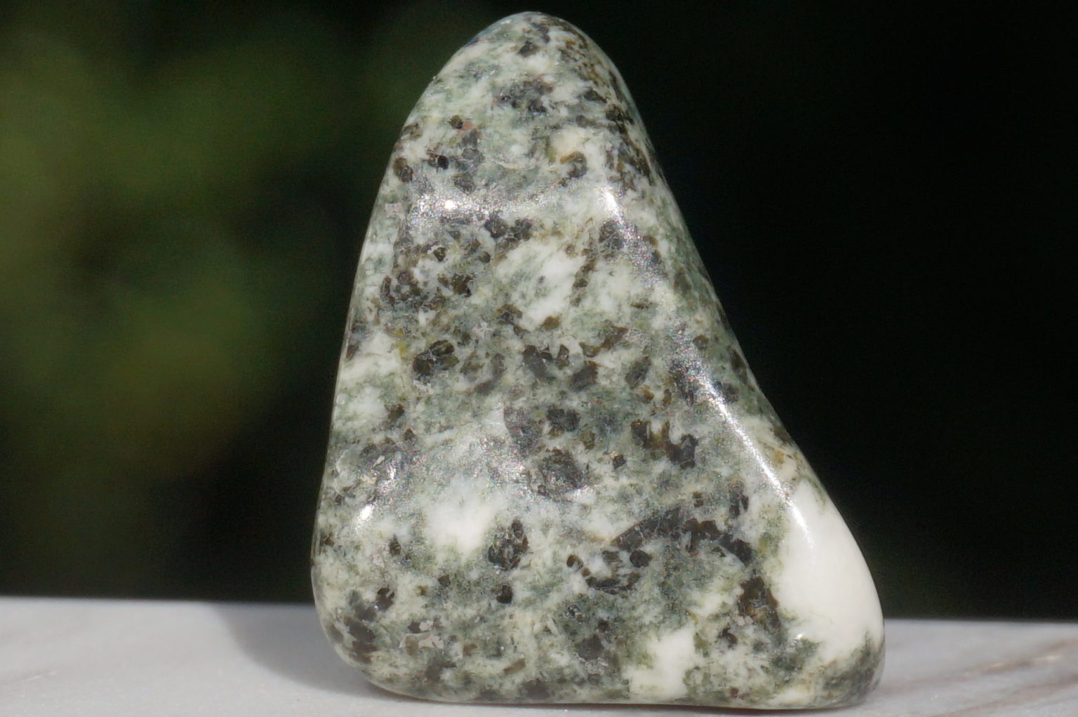 preselibluestone-polish02