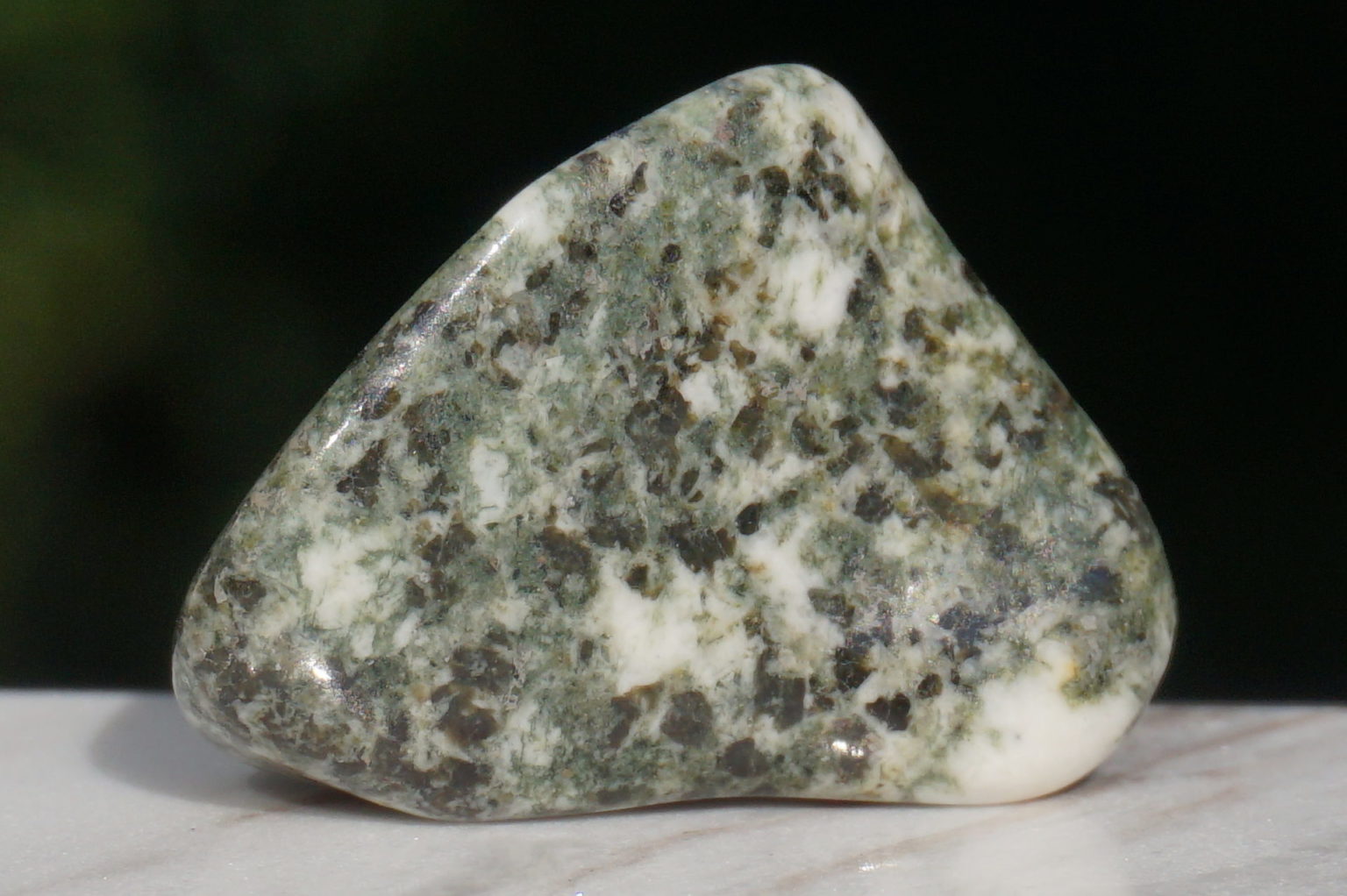 preselibluestone-polish02