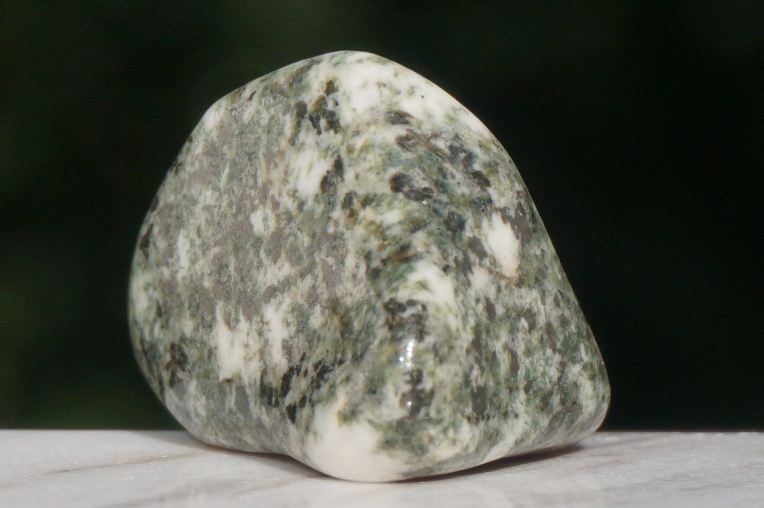 preselibluestone-polish02