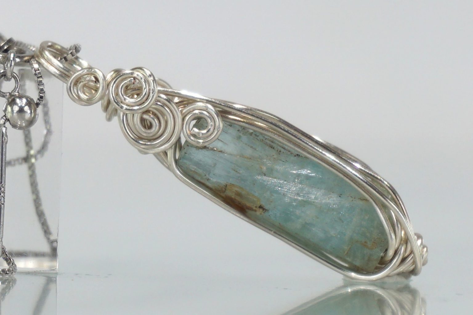 ural-aquamarine-wire01