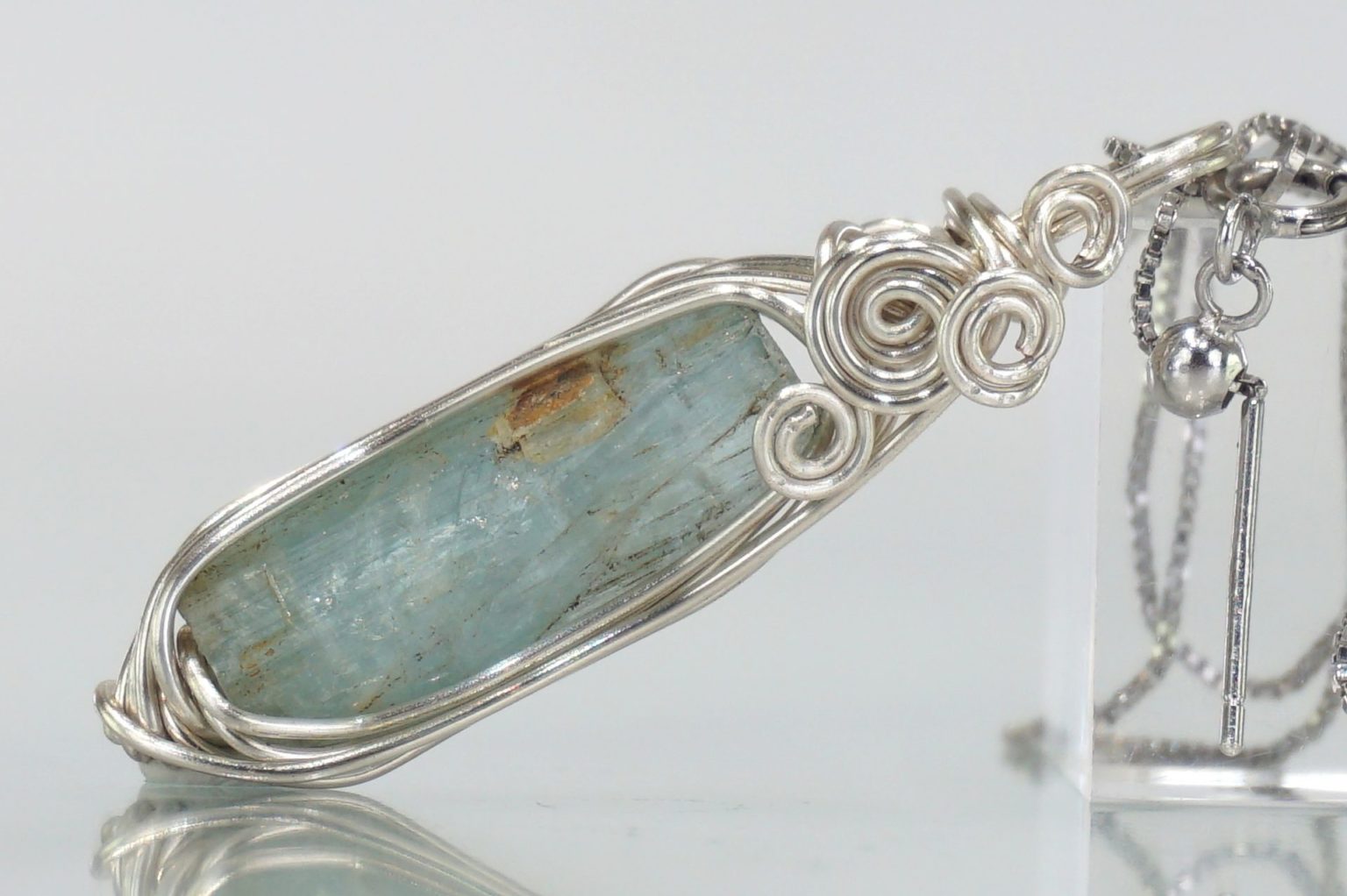 ural-aquamarine-wire01