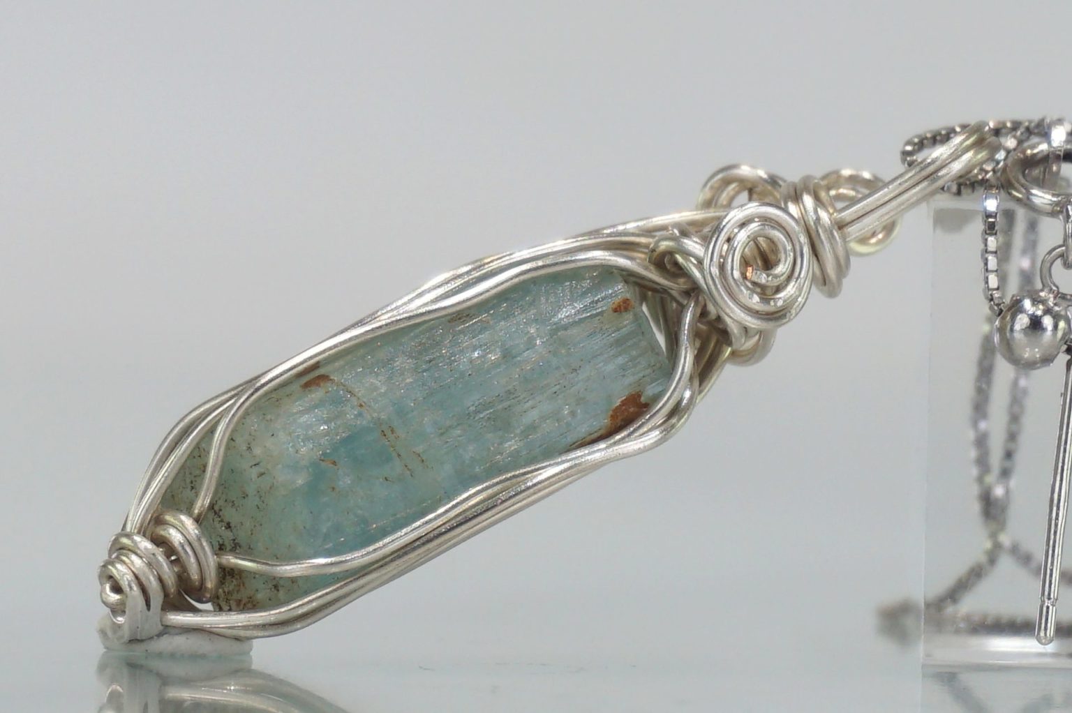 ural-aquamarine-wire01