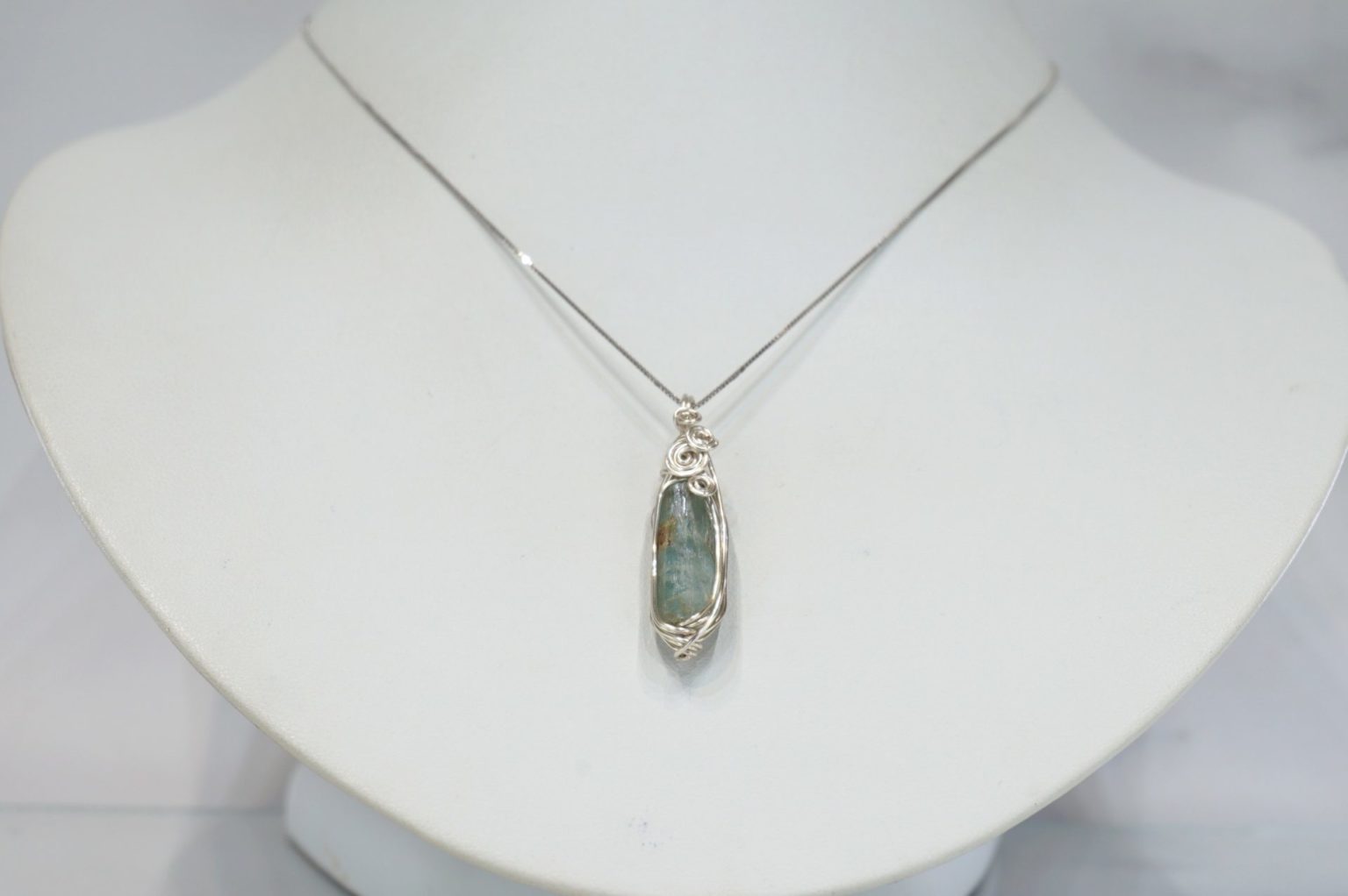 ural-aquamarine-wire01