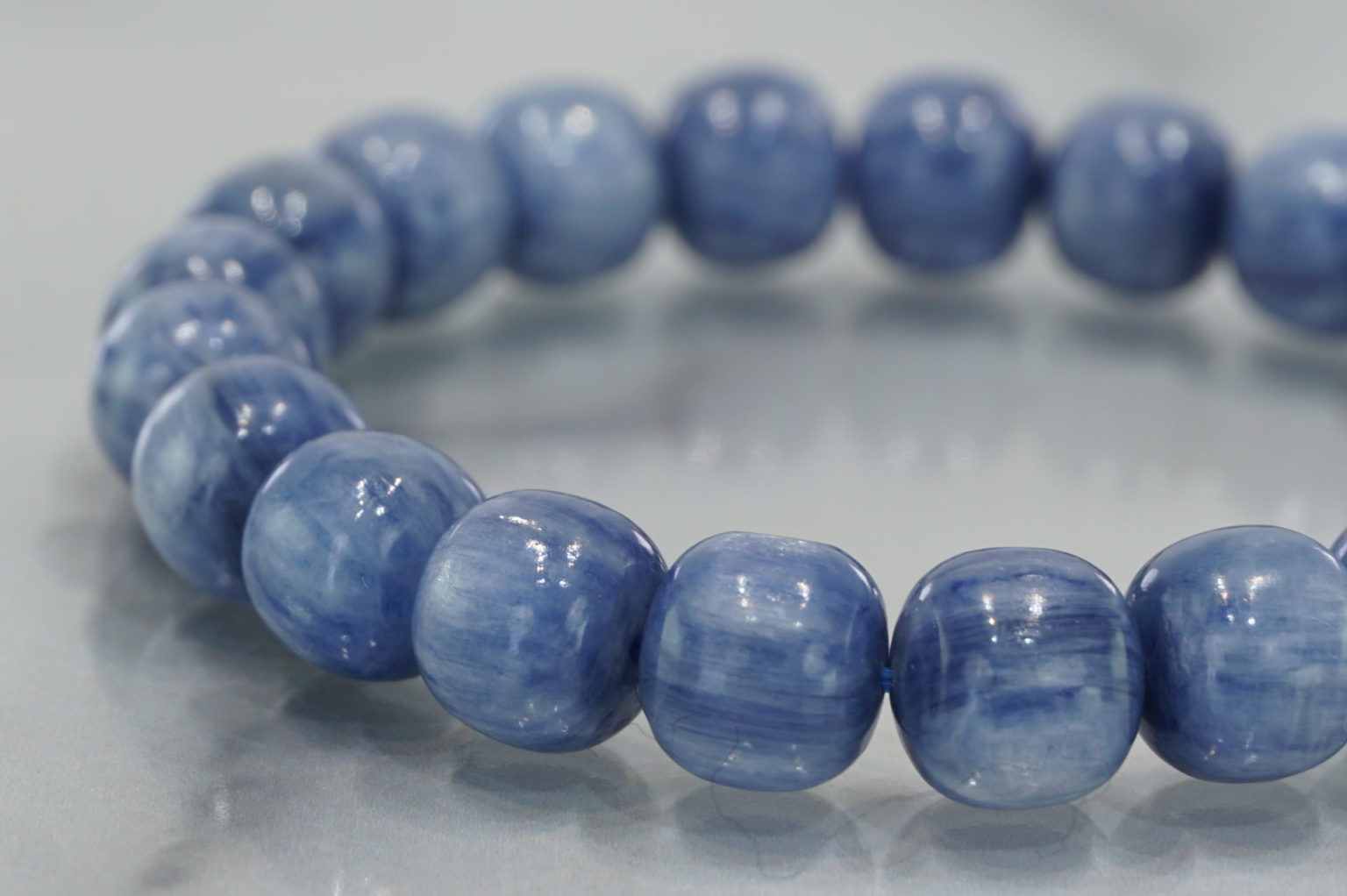 i-kyanite-bracelet02