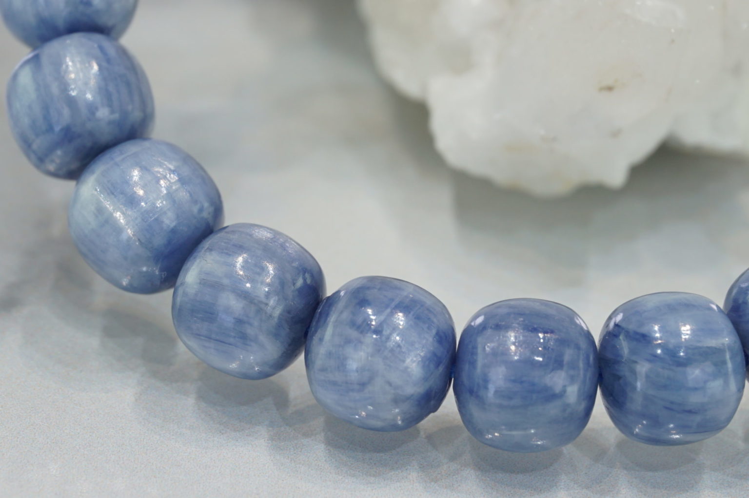 i-kyanite-bracelet02
