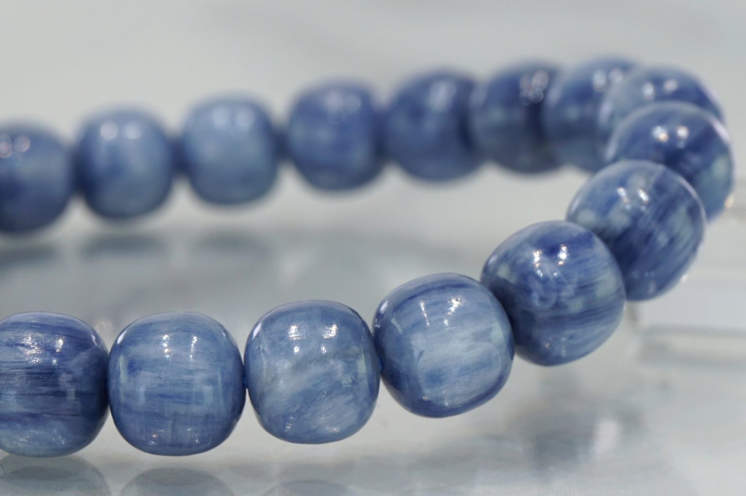 i-kyanite-bracelet02