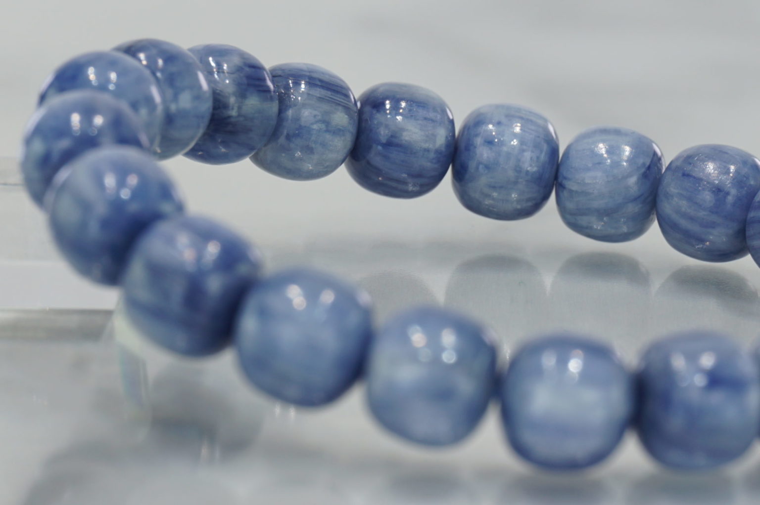 i-kyanite-bracelet02