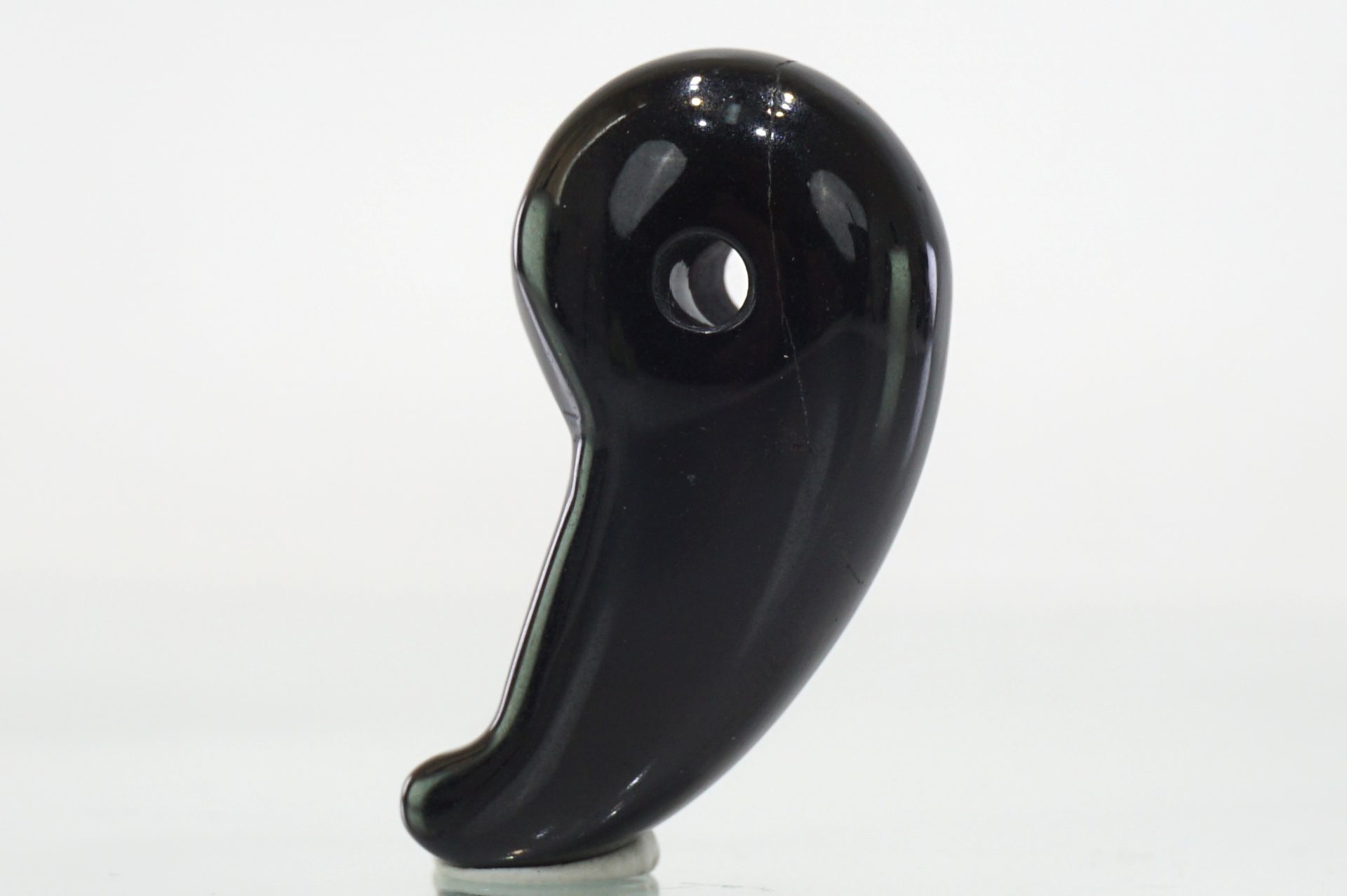 black-tourmaline-magatama03