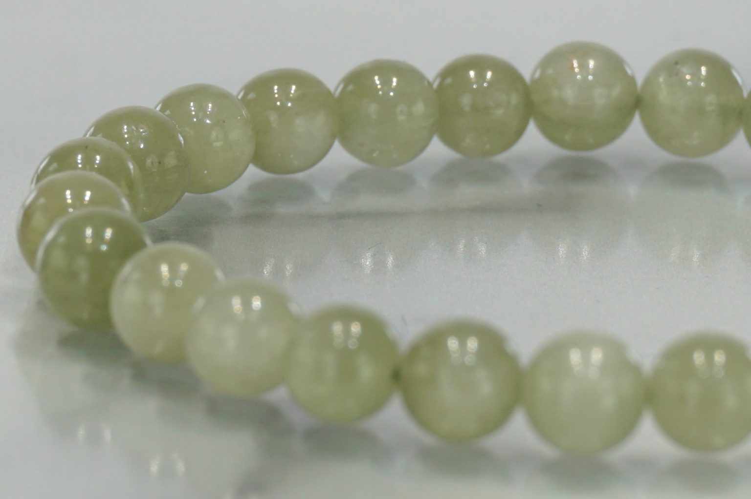 i-hiddenite-bracelet01