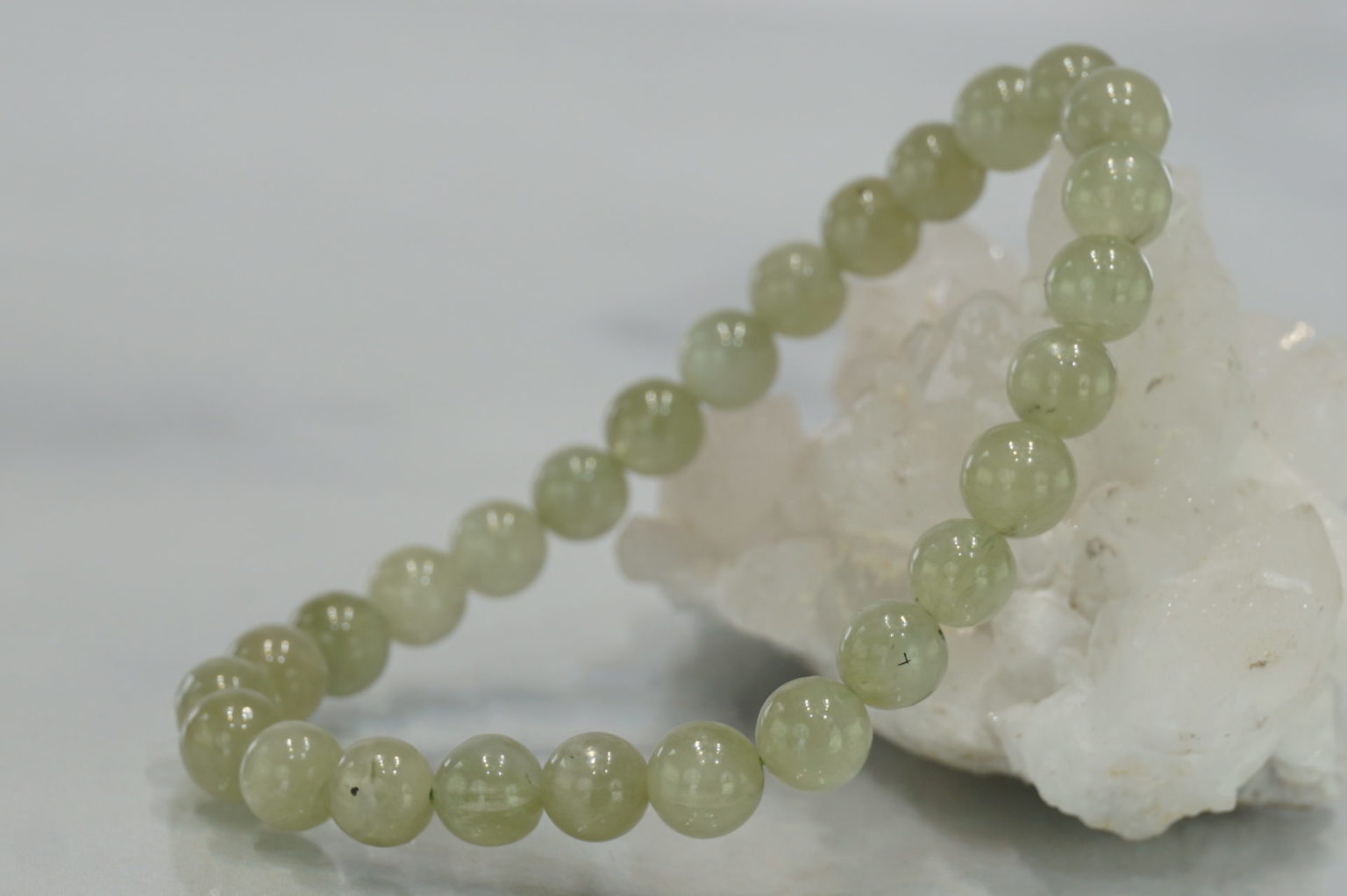 i-hiddenite-bracelet01
