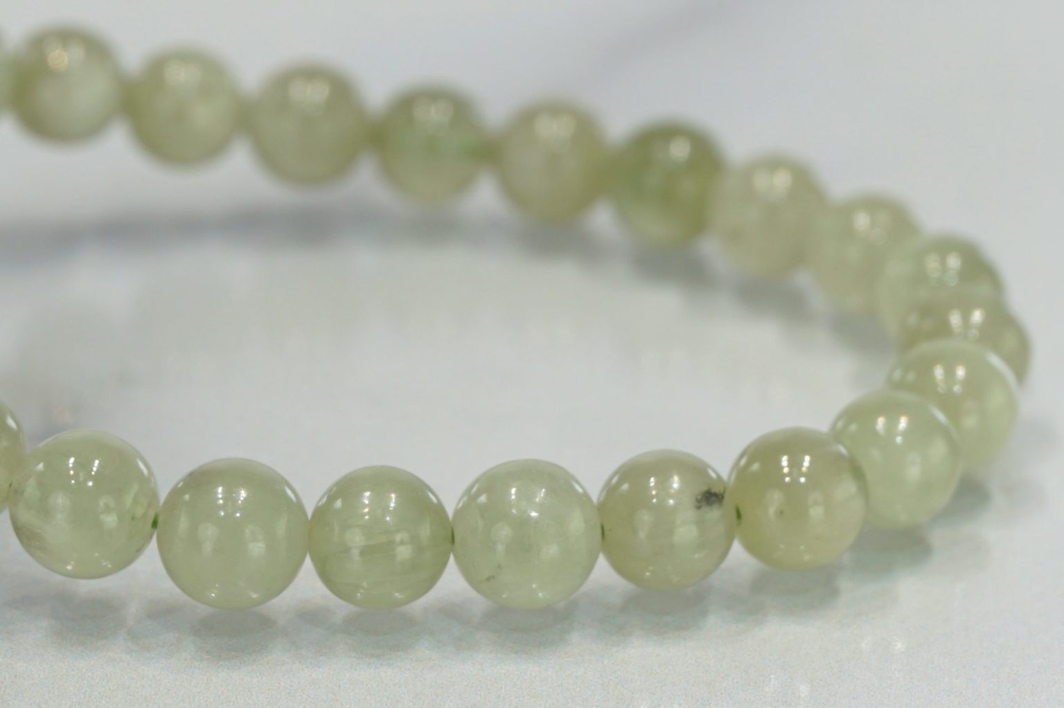 i-hiddenite-bracelet01