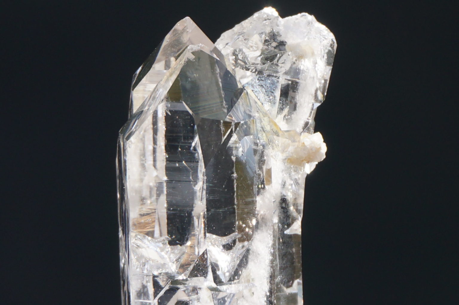 italy-alps-faden-quartz-top