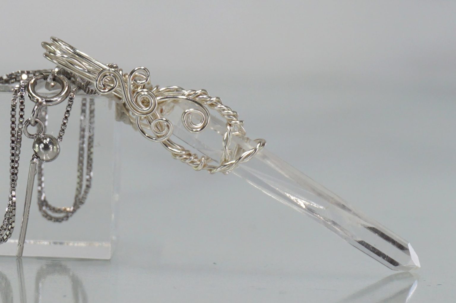 sentient-plasma-wirependant27