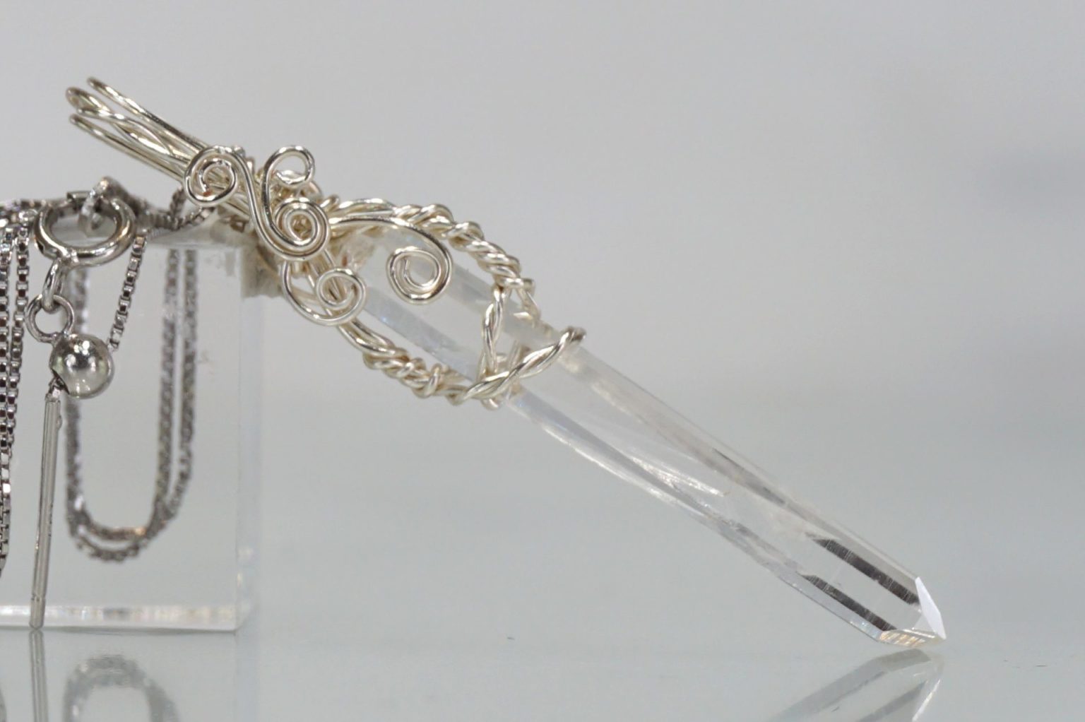 sentient-plasma-wirependant27