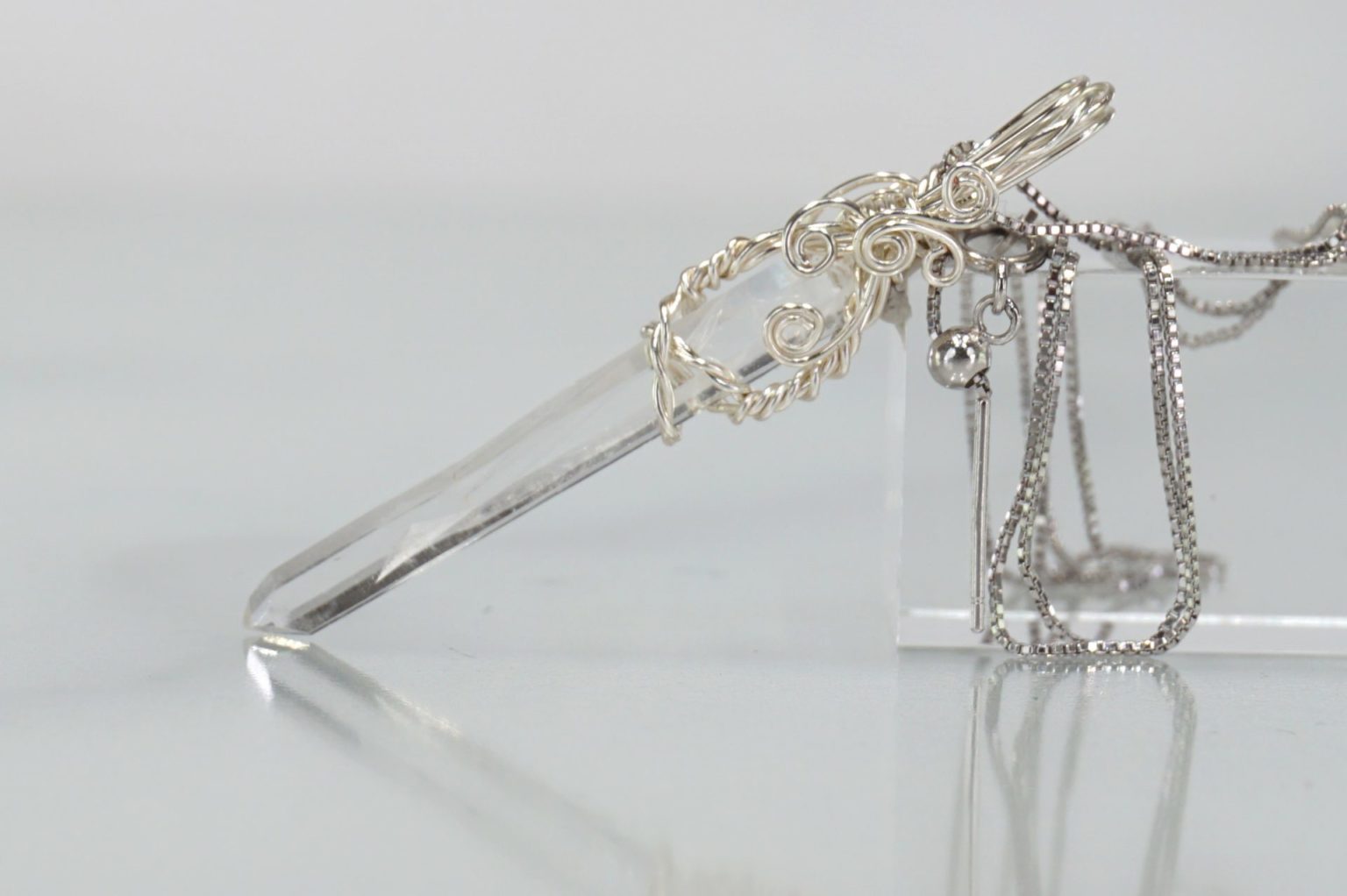 sentient-plasma-wirependant27