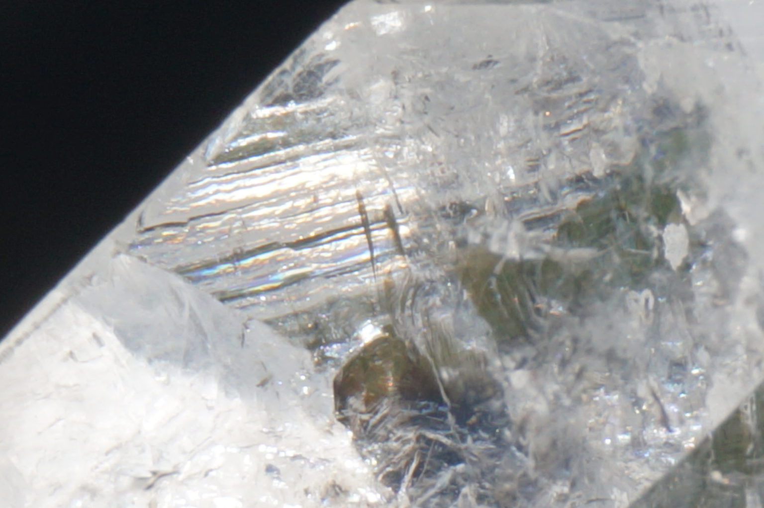 clear-apophyllite-top-point08