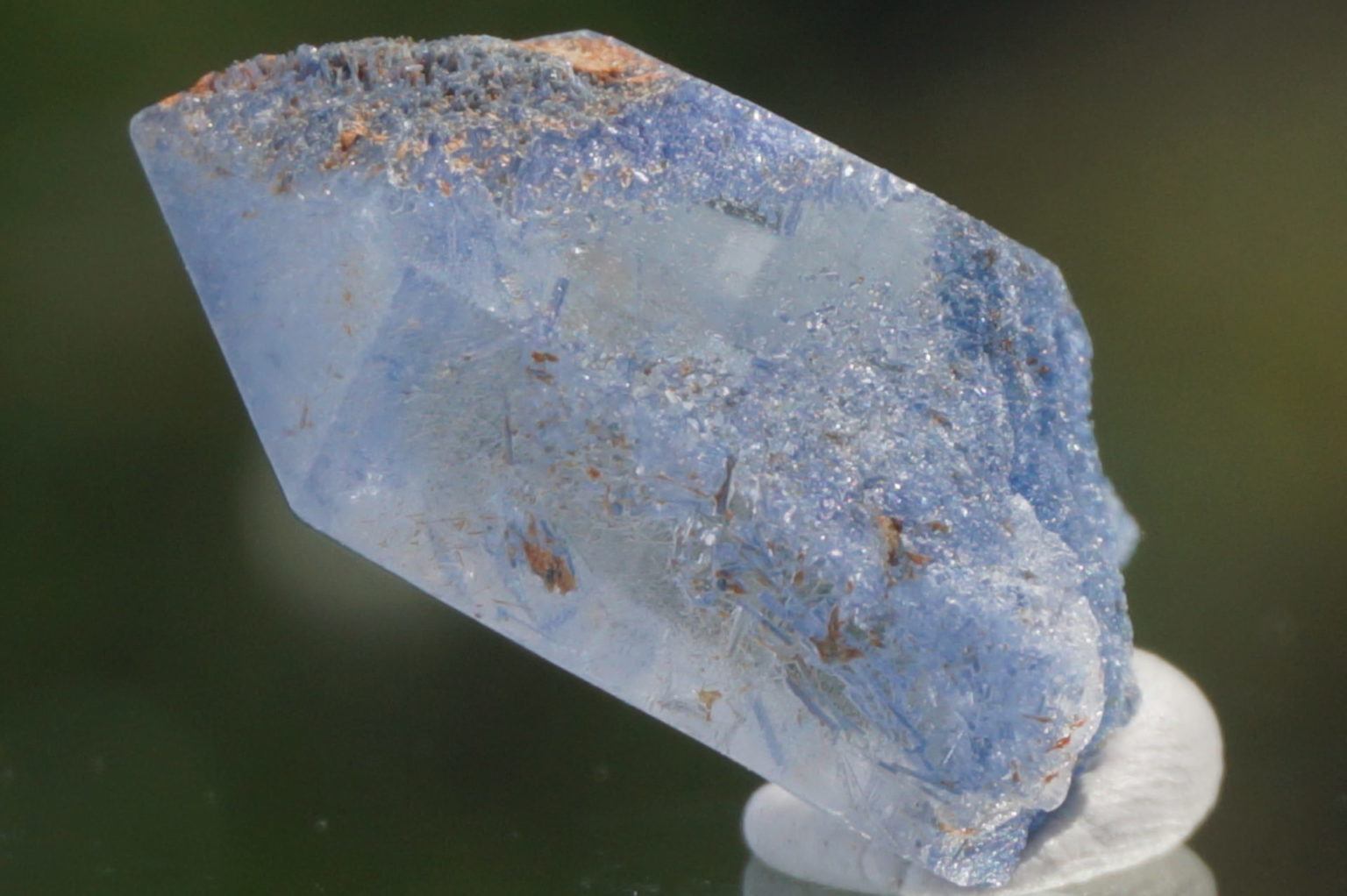 dumortierite-in-quartz20