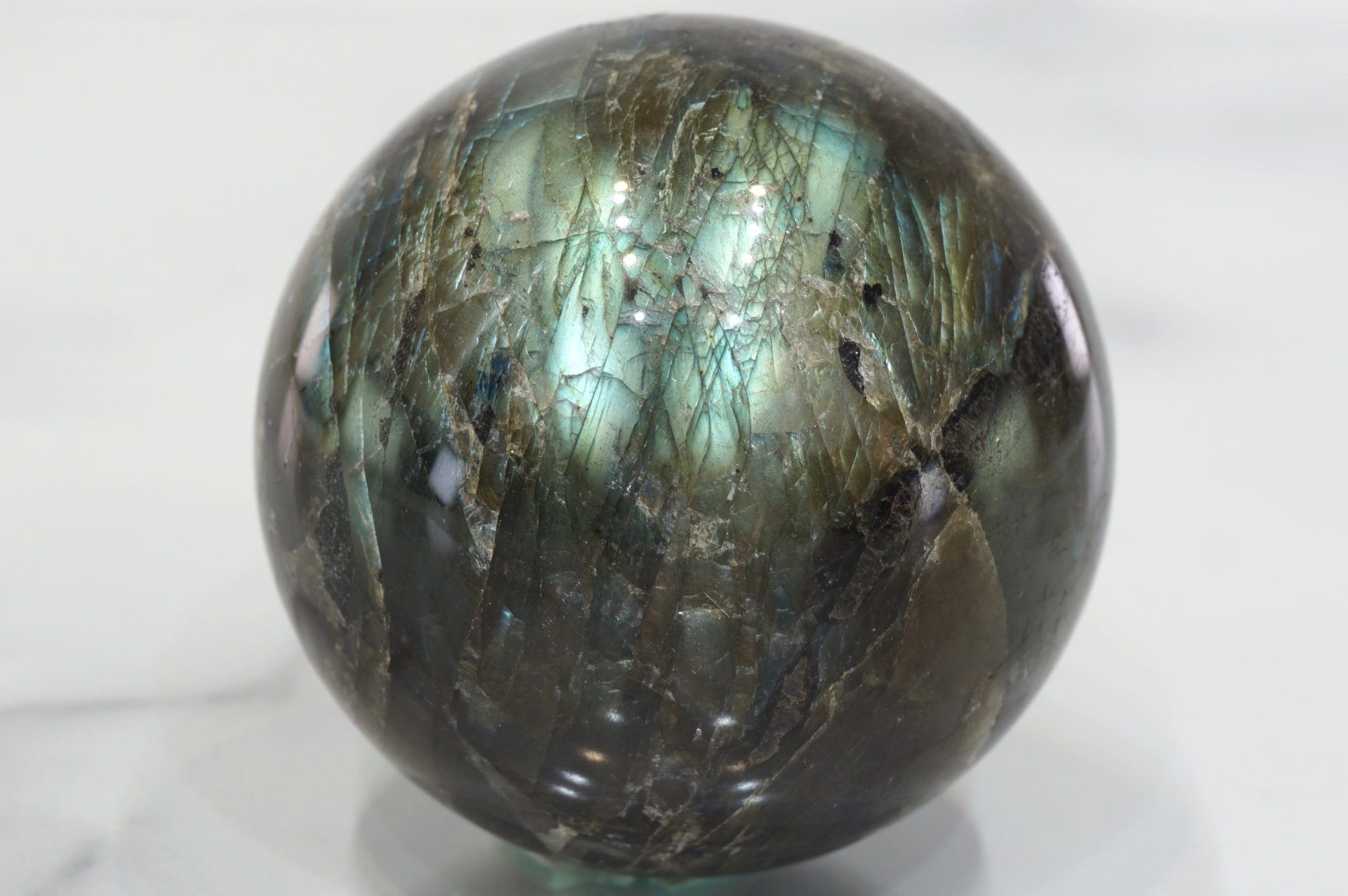 labradrite-sphere05