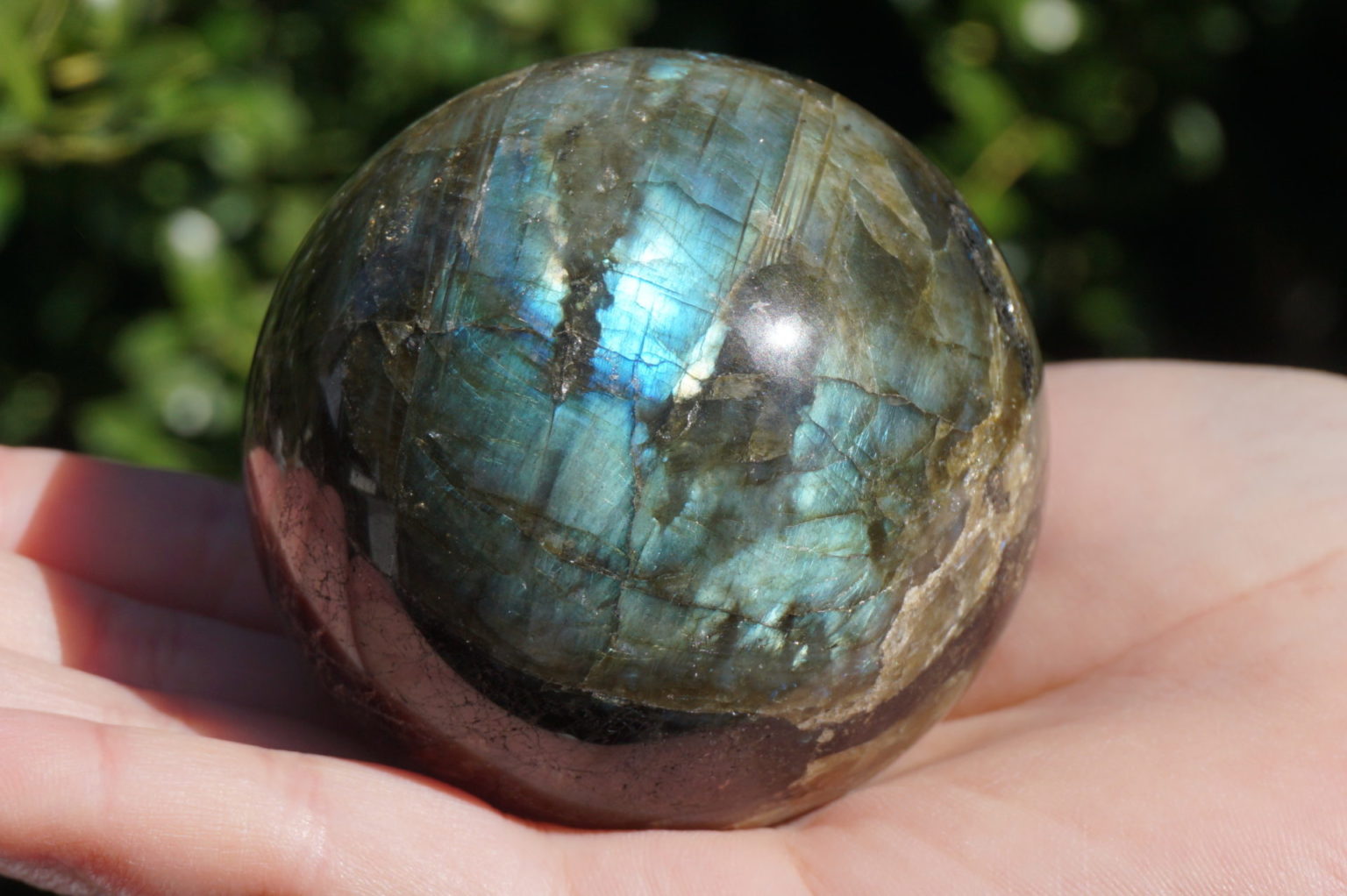 labradrite-sphere05
