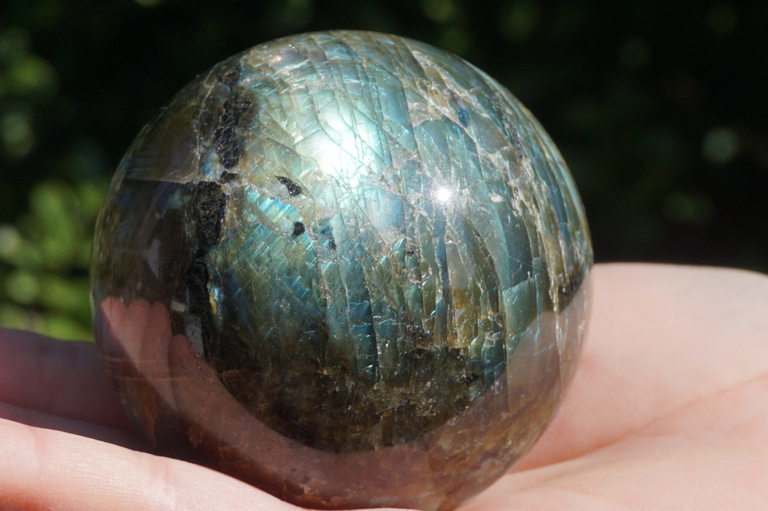 labradrite-sphere05