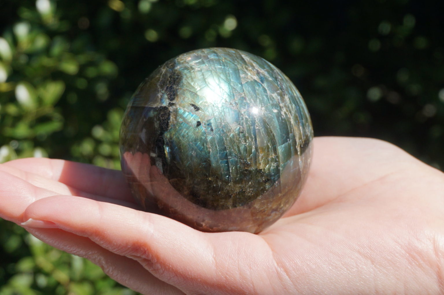 labradrite-sphere05