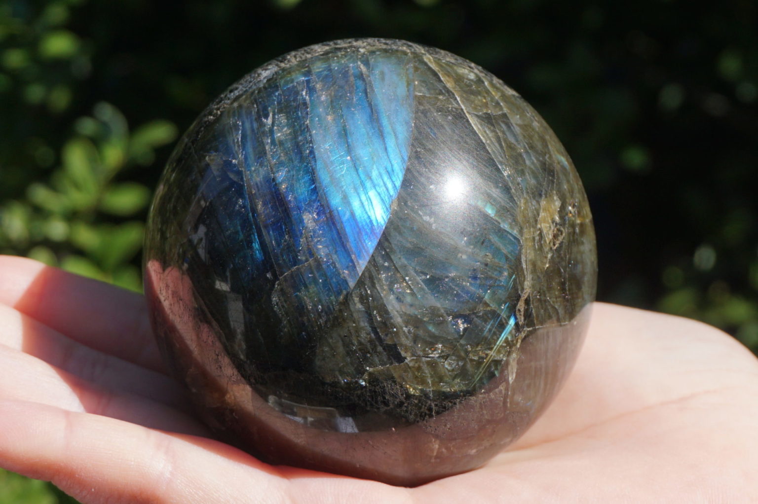 labradrite-sphere06