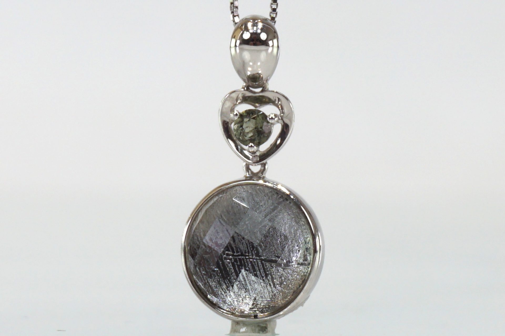 meteorite-pendant-top10