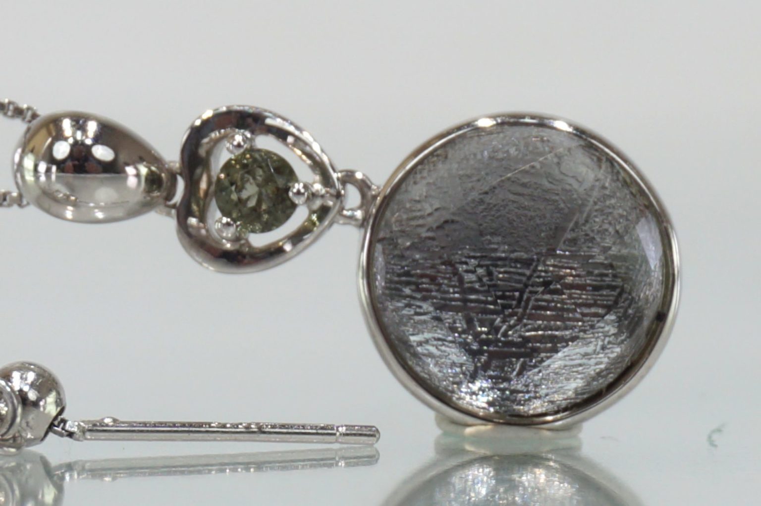 meteorite-pendant-top10