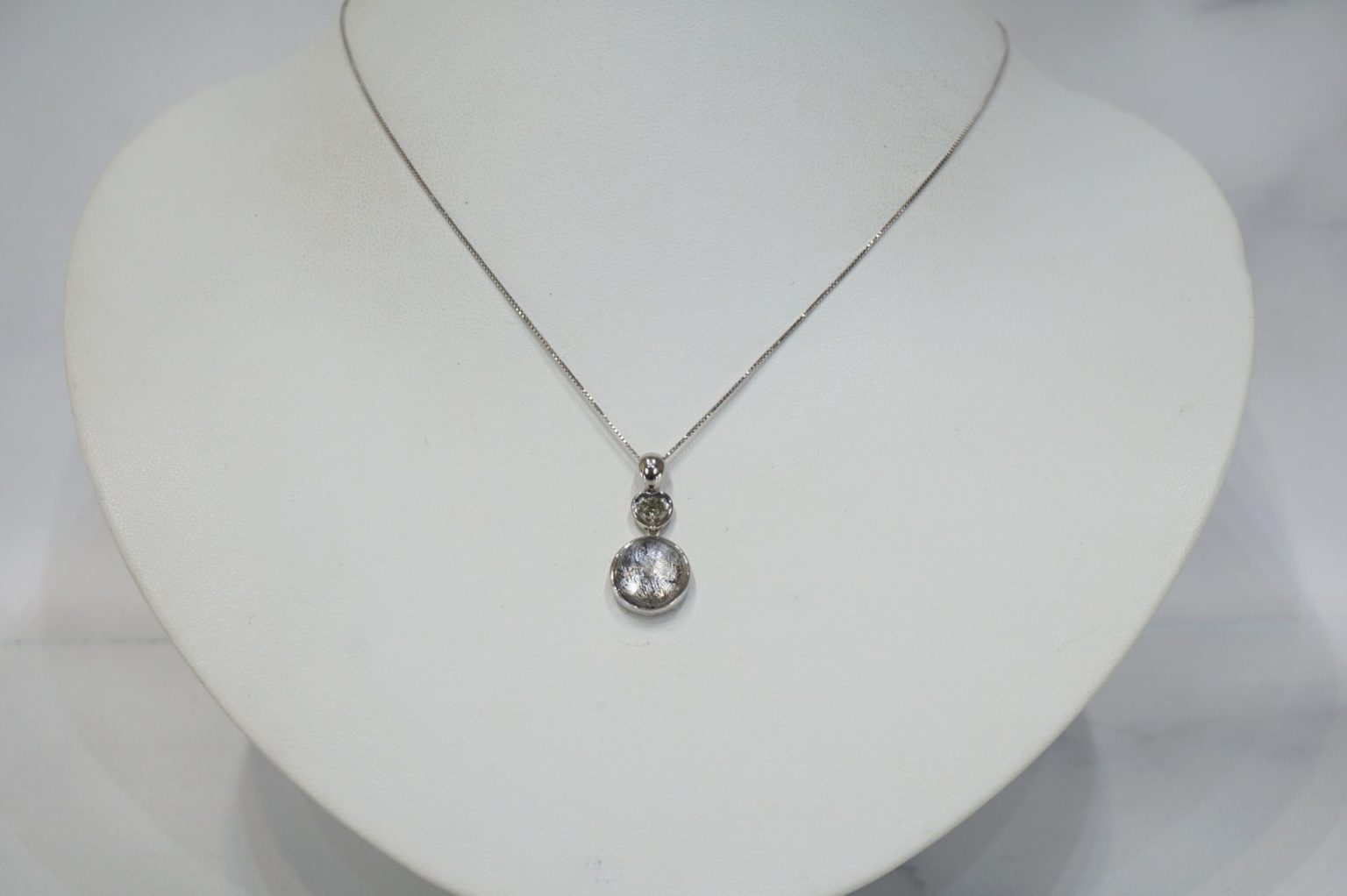 meteorite-pendant-top10