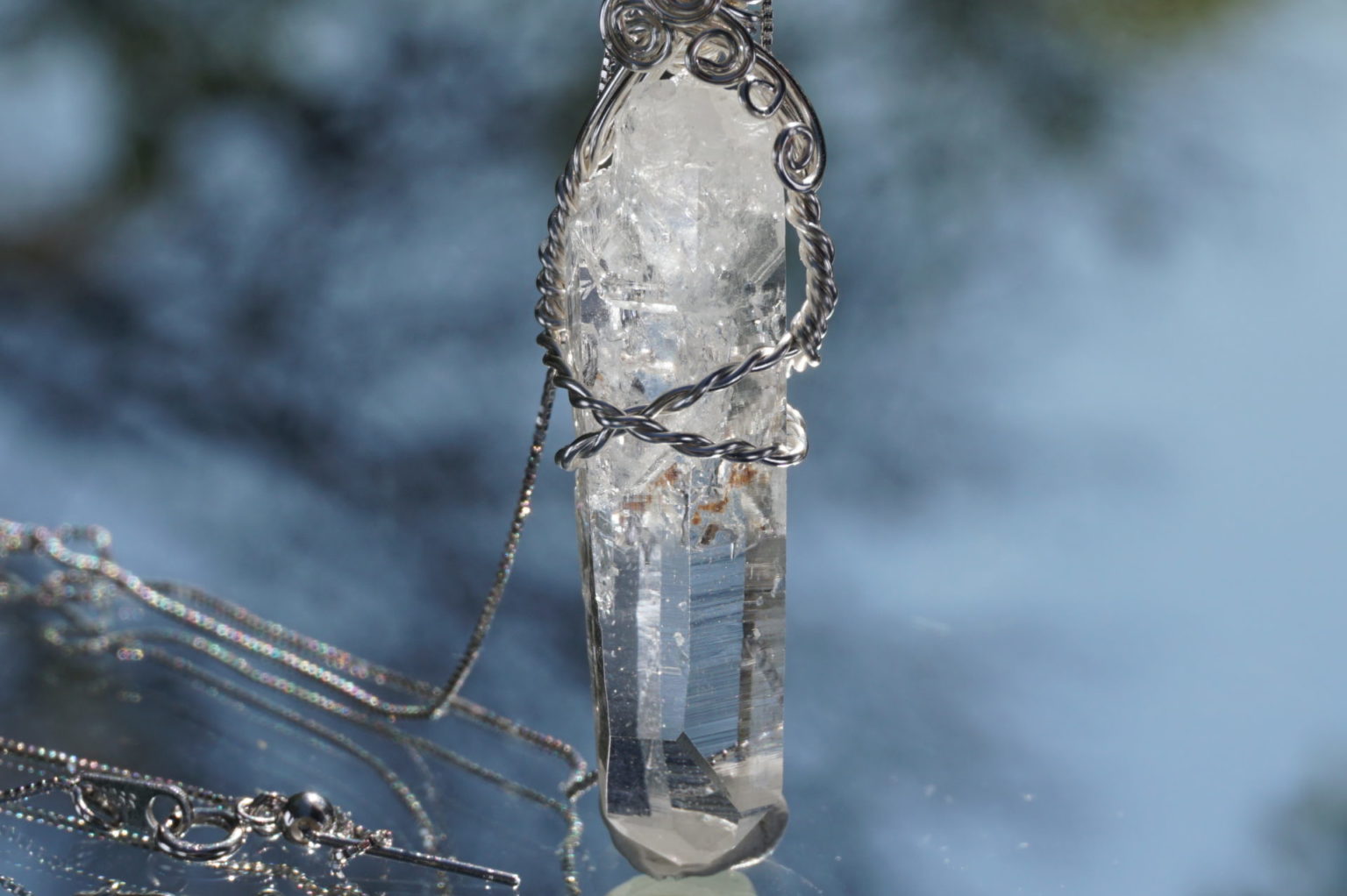 sentient-plasma-wirependant28