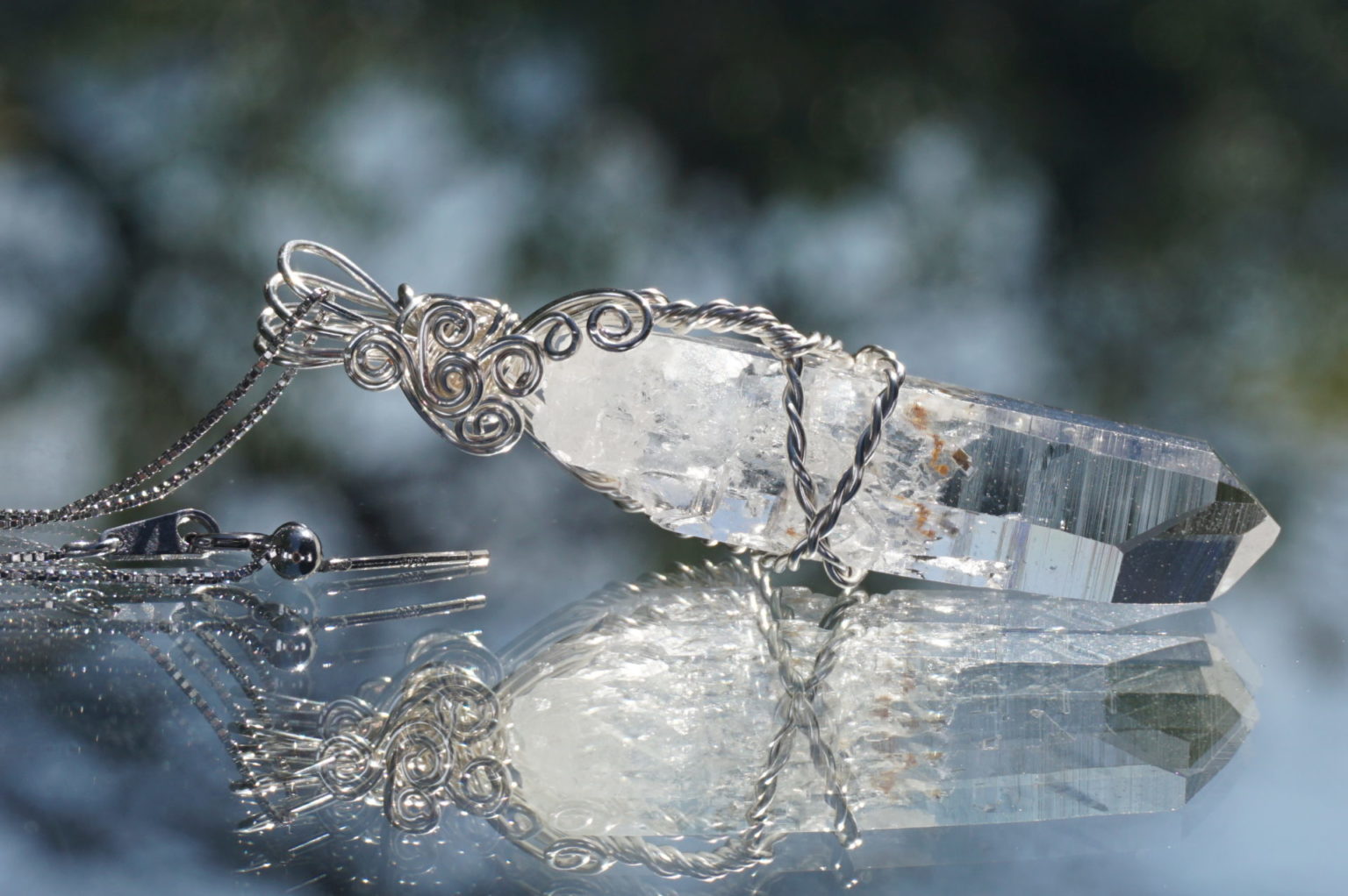 sentient-plasma-wirependant28