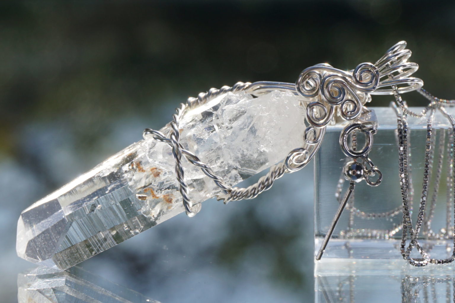 sentient-plasma-wirependant28