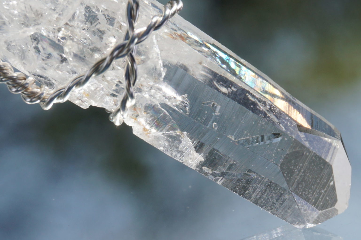 sentient-plasma-wirependant28