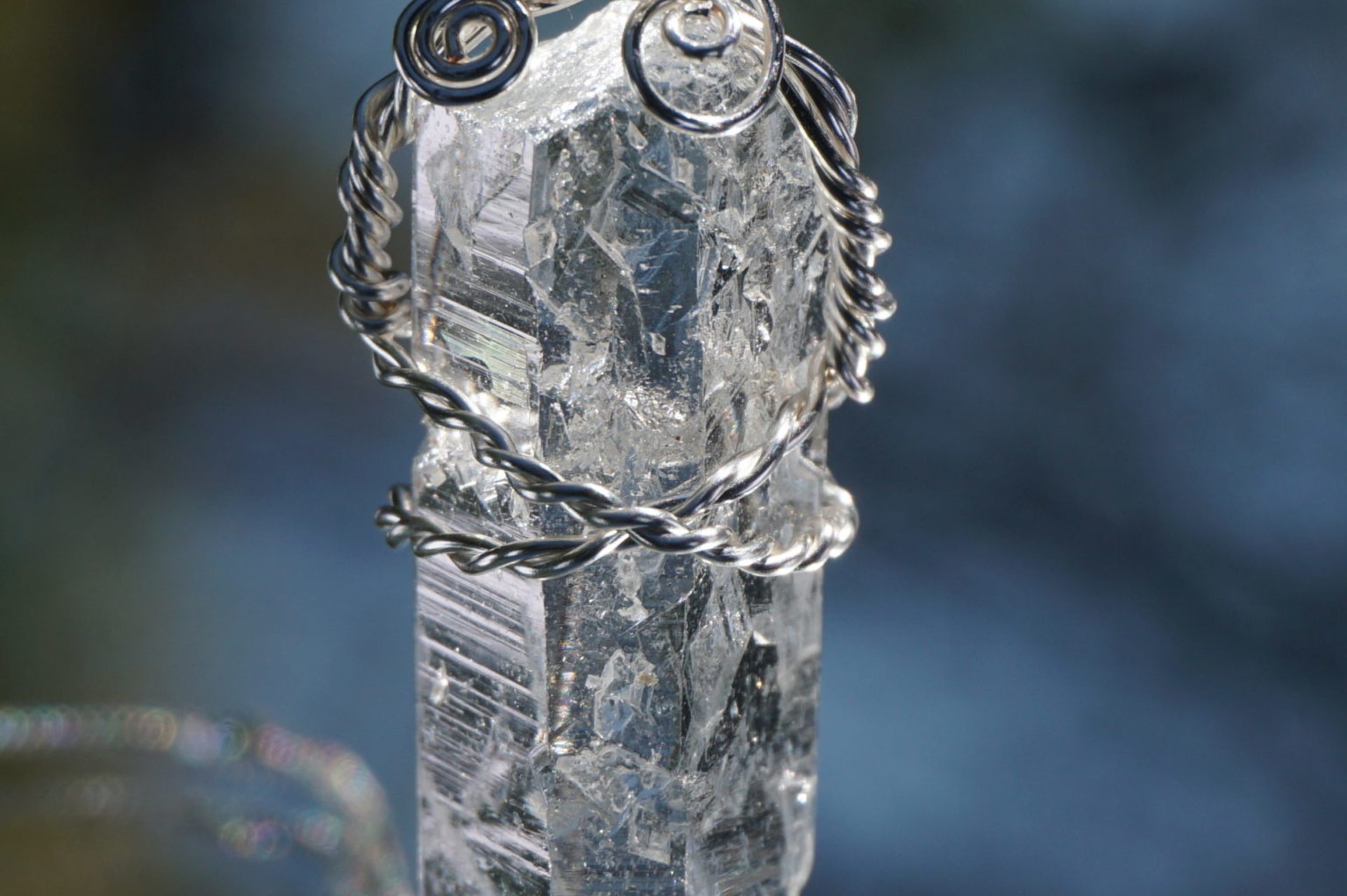 sentient-plasma-wirependant29