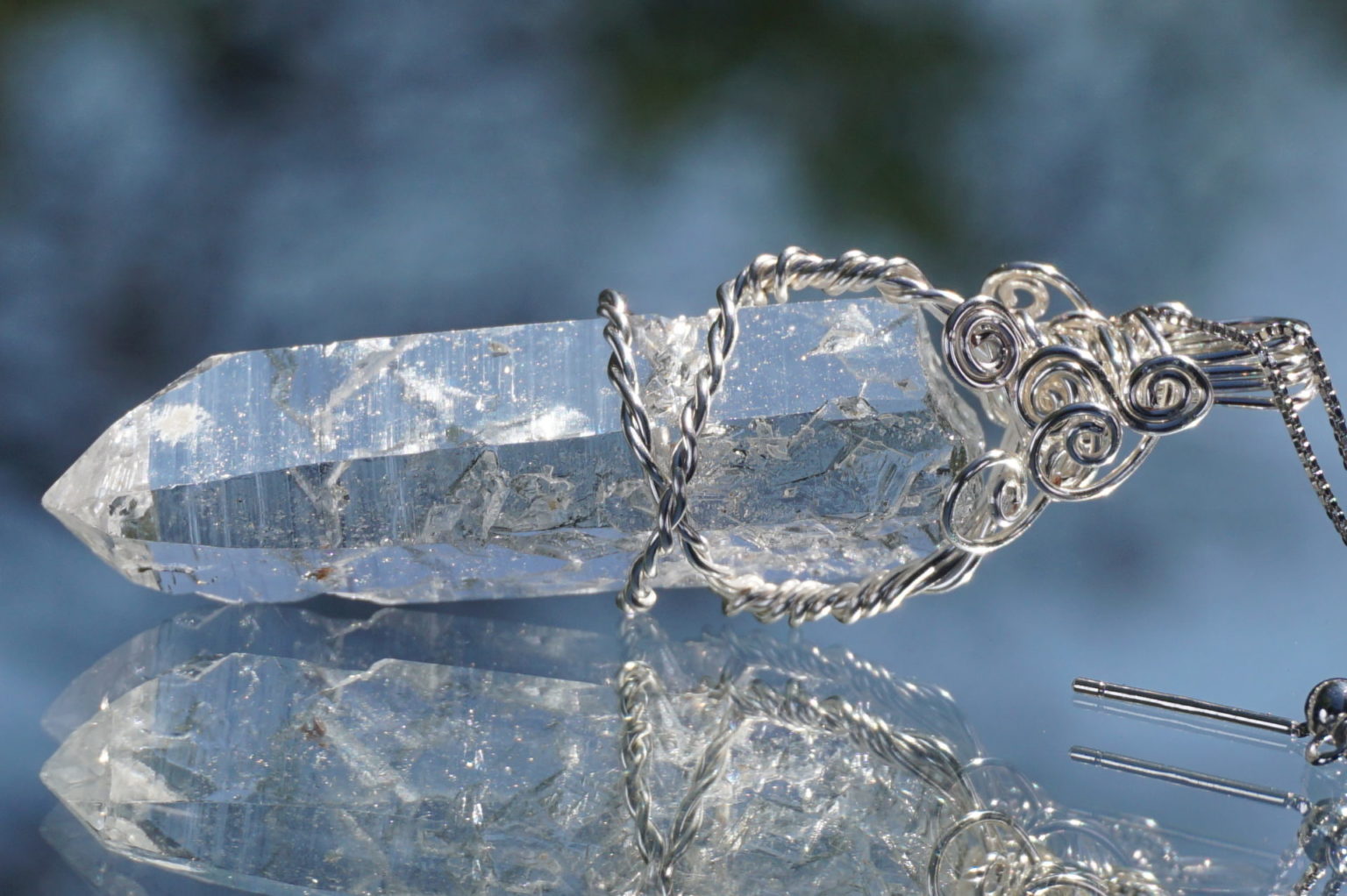 sentient-plasma-wirependant29