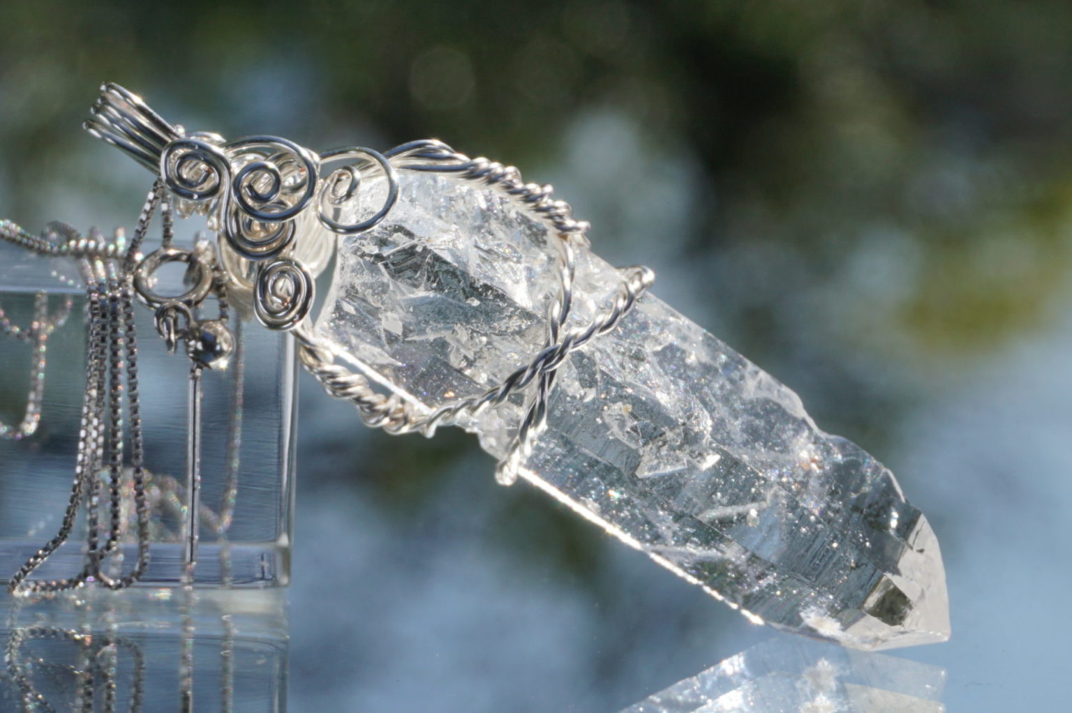 sentient-plasma-wirependant29