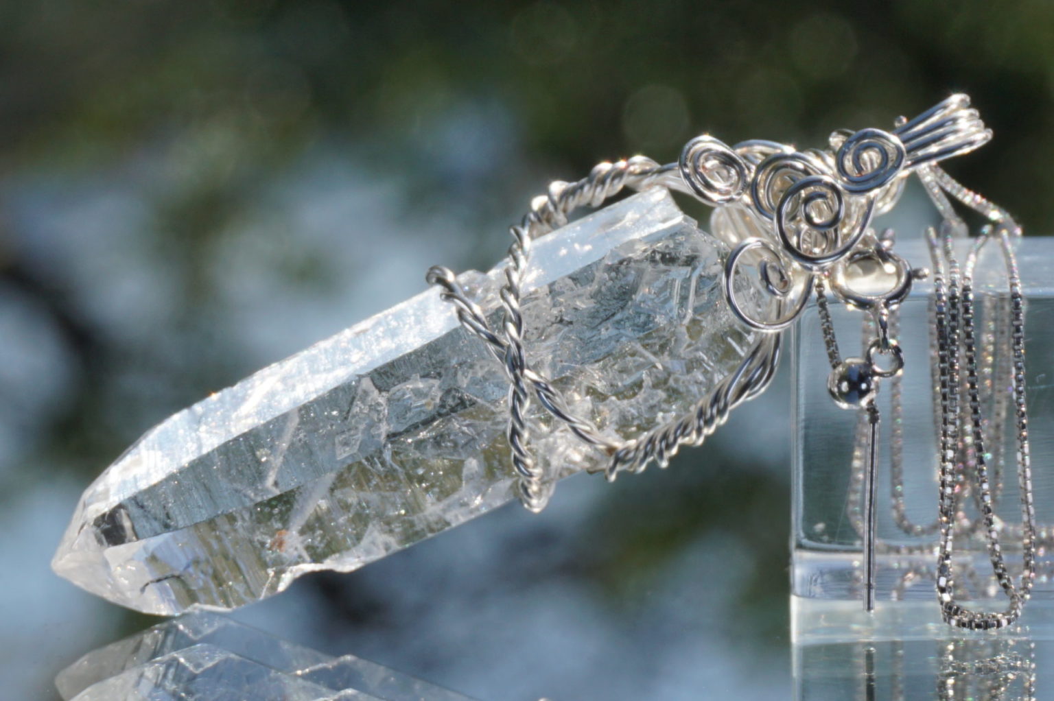 sentient-plasma-wirependant29