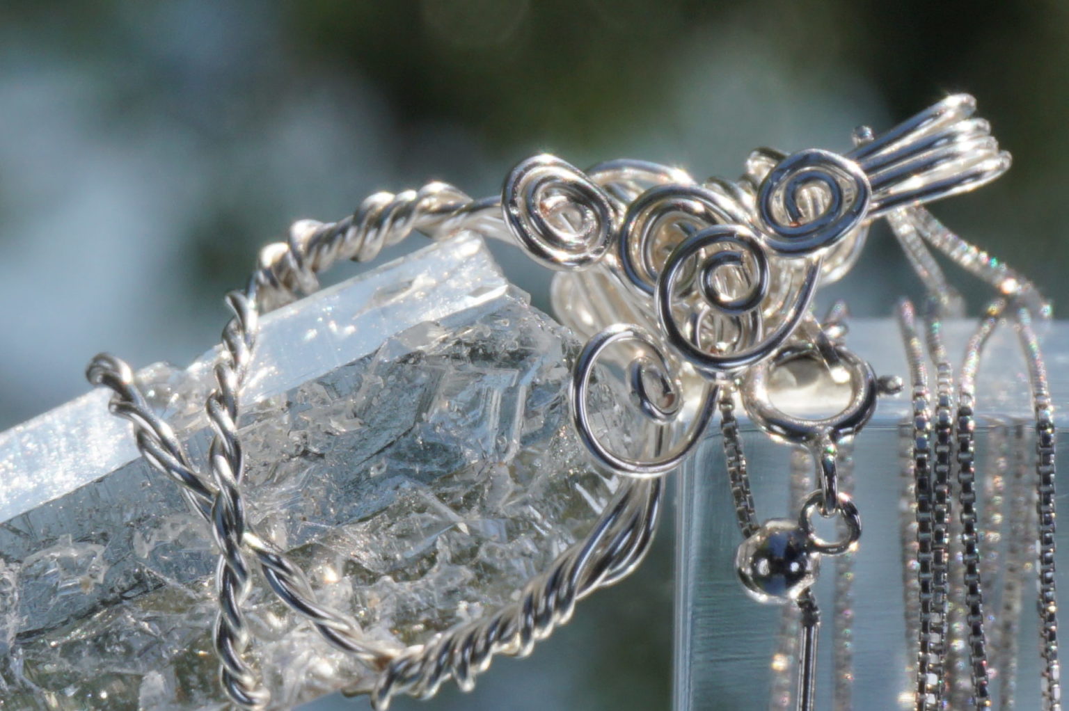 sentient-plasma-wirependant29